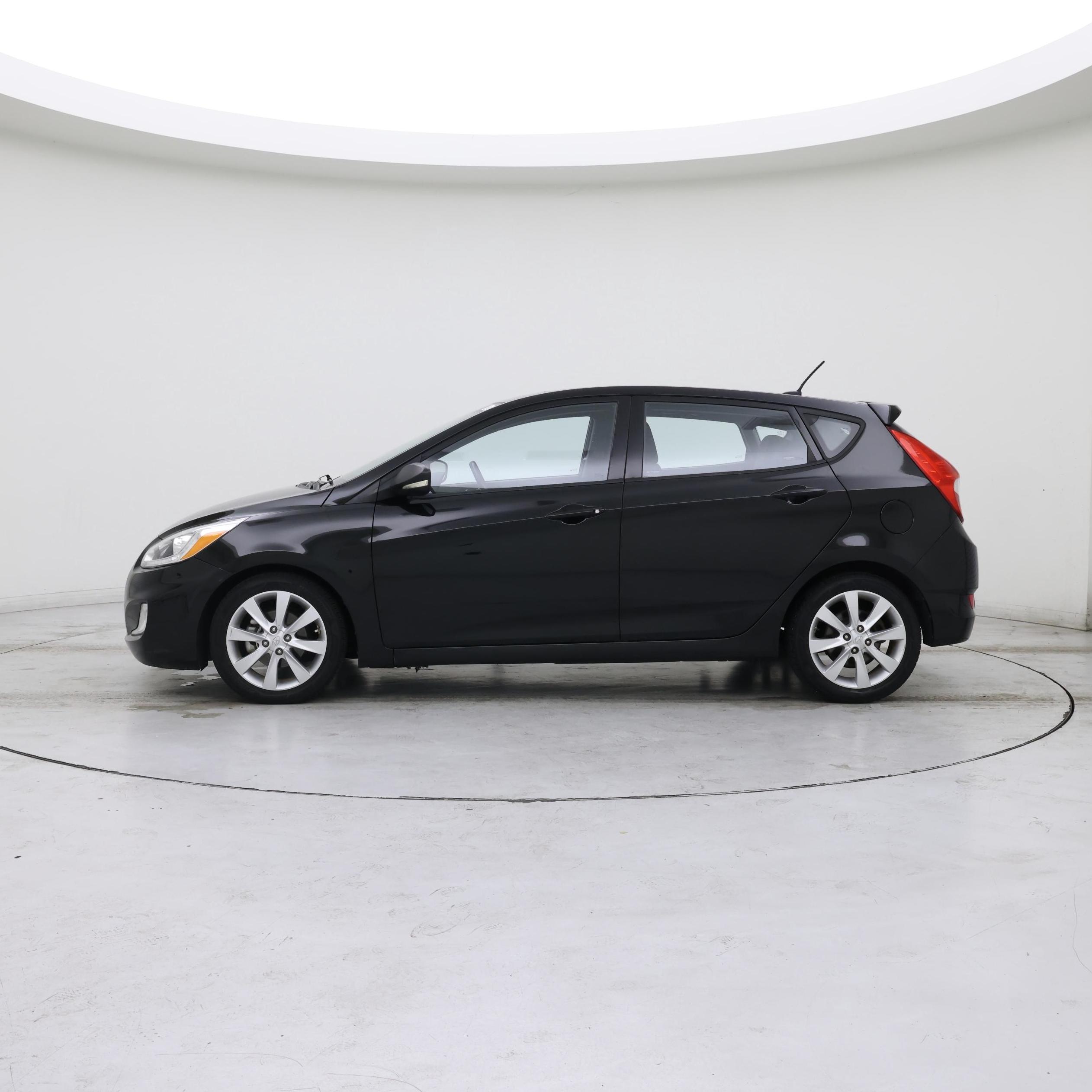 Thumbnail: 2014 Hyundai Accent - 3