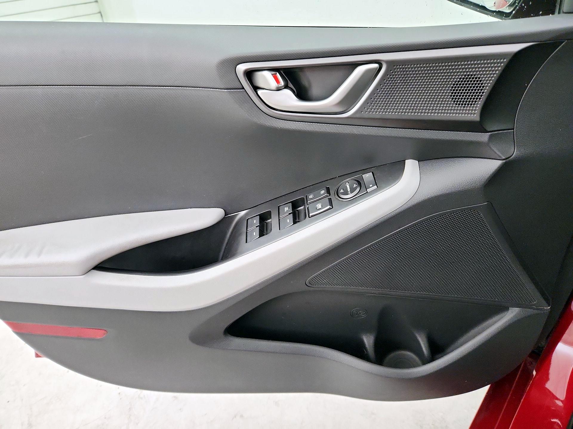 Thumbnail: 2022 Hyundai Ioniq - 12
