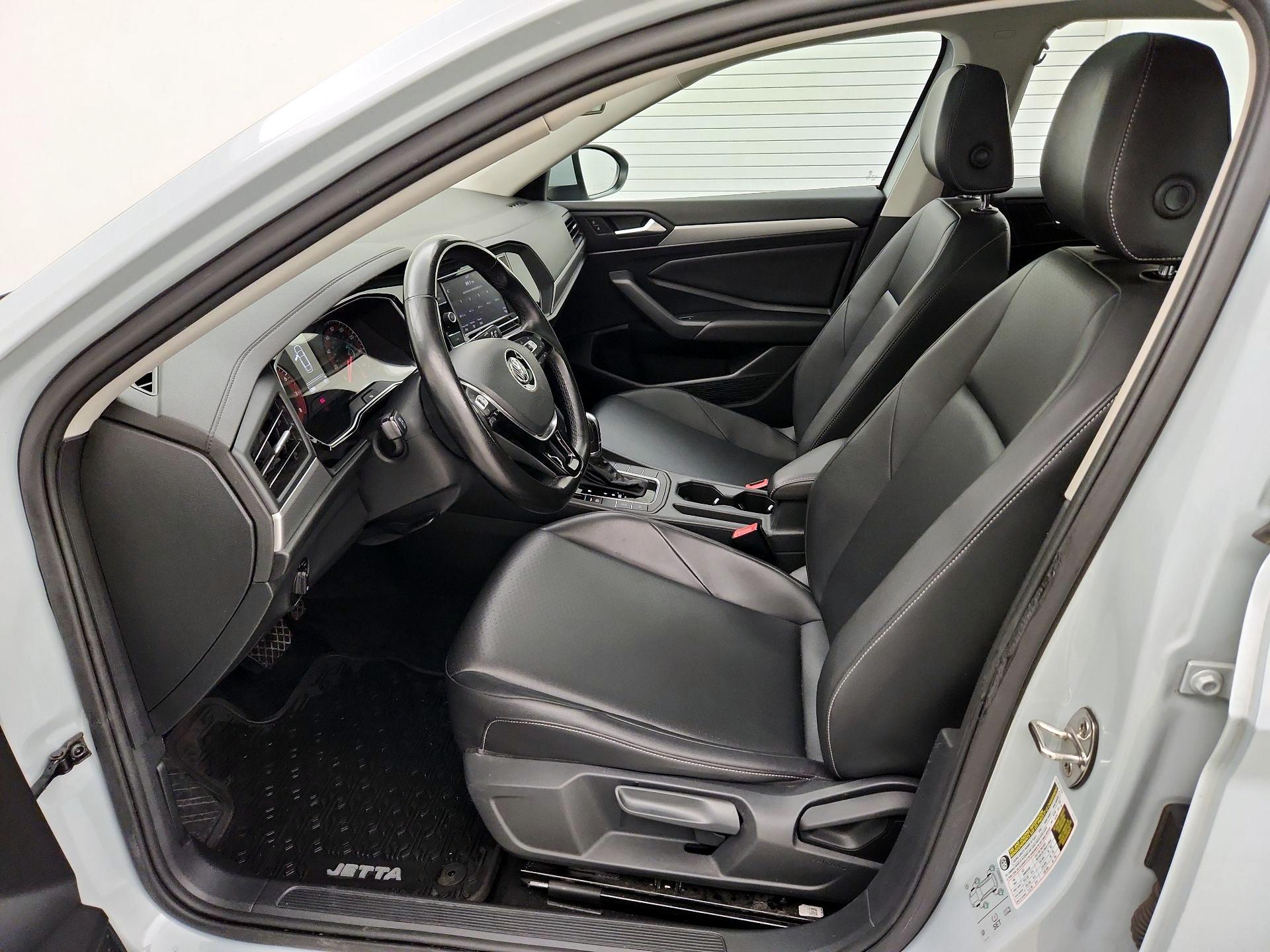 Thumbnail: 2019 Volkswagen Jetta - 11