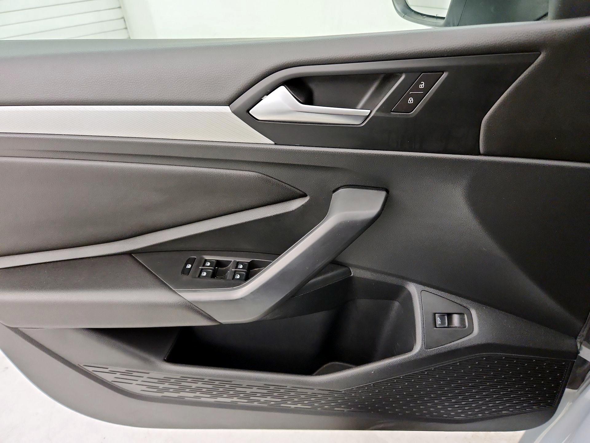 Thumbnail: 2019 Volkswagen Jetta - 12