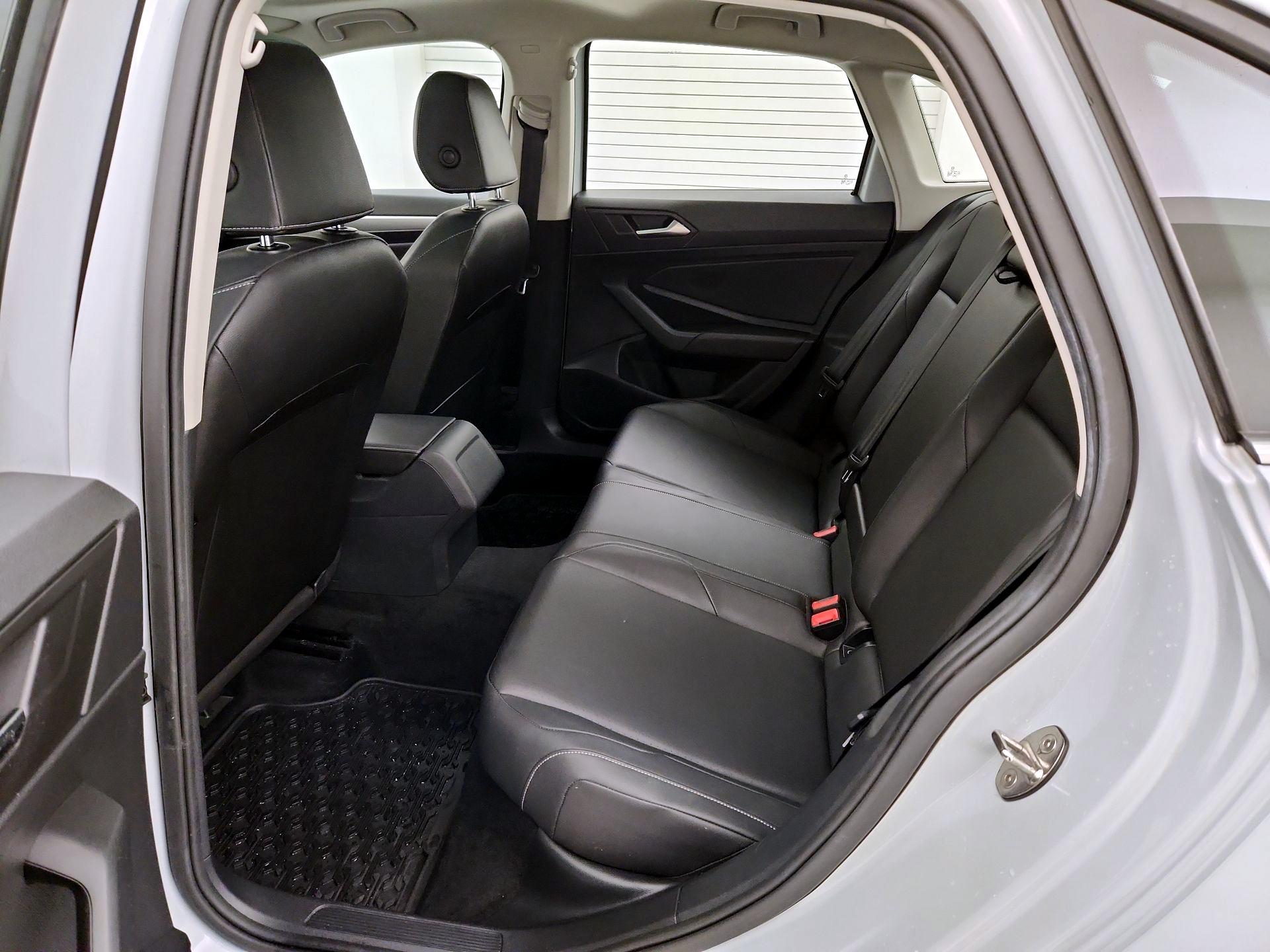 Thumbnail: 2019 Volkswagen Jetta - 20