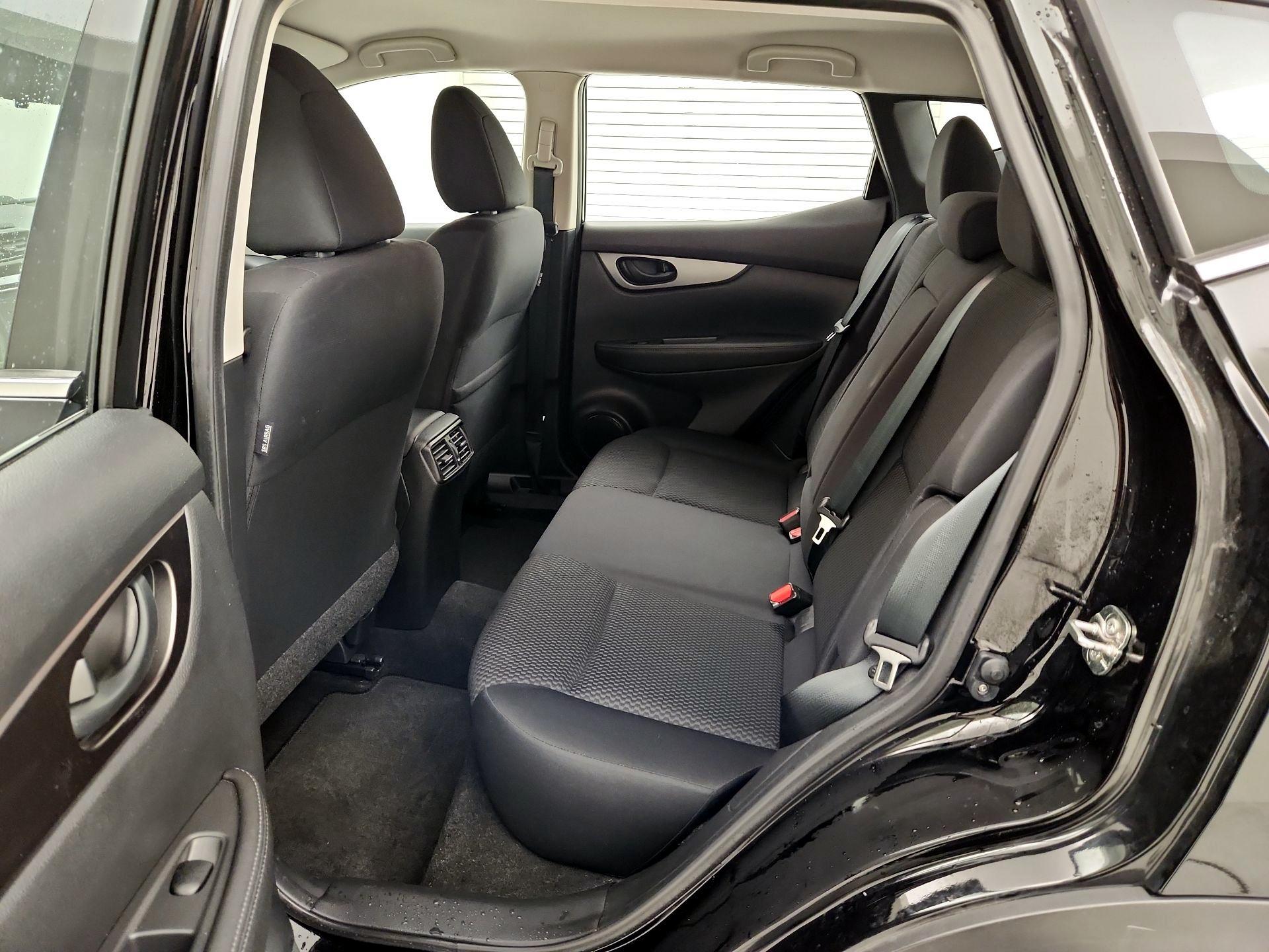 Thumbnail: 2021 Nissan Rogue Sport - 19