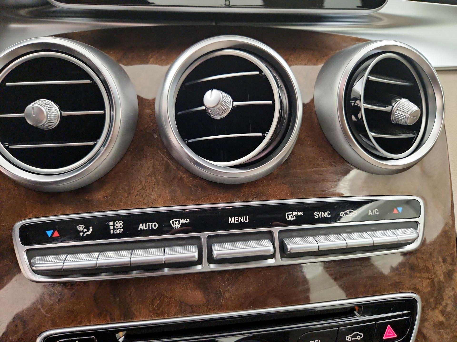 Thumbnail: 2018 Mercedes-Benz C-Class - 16