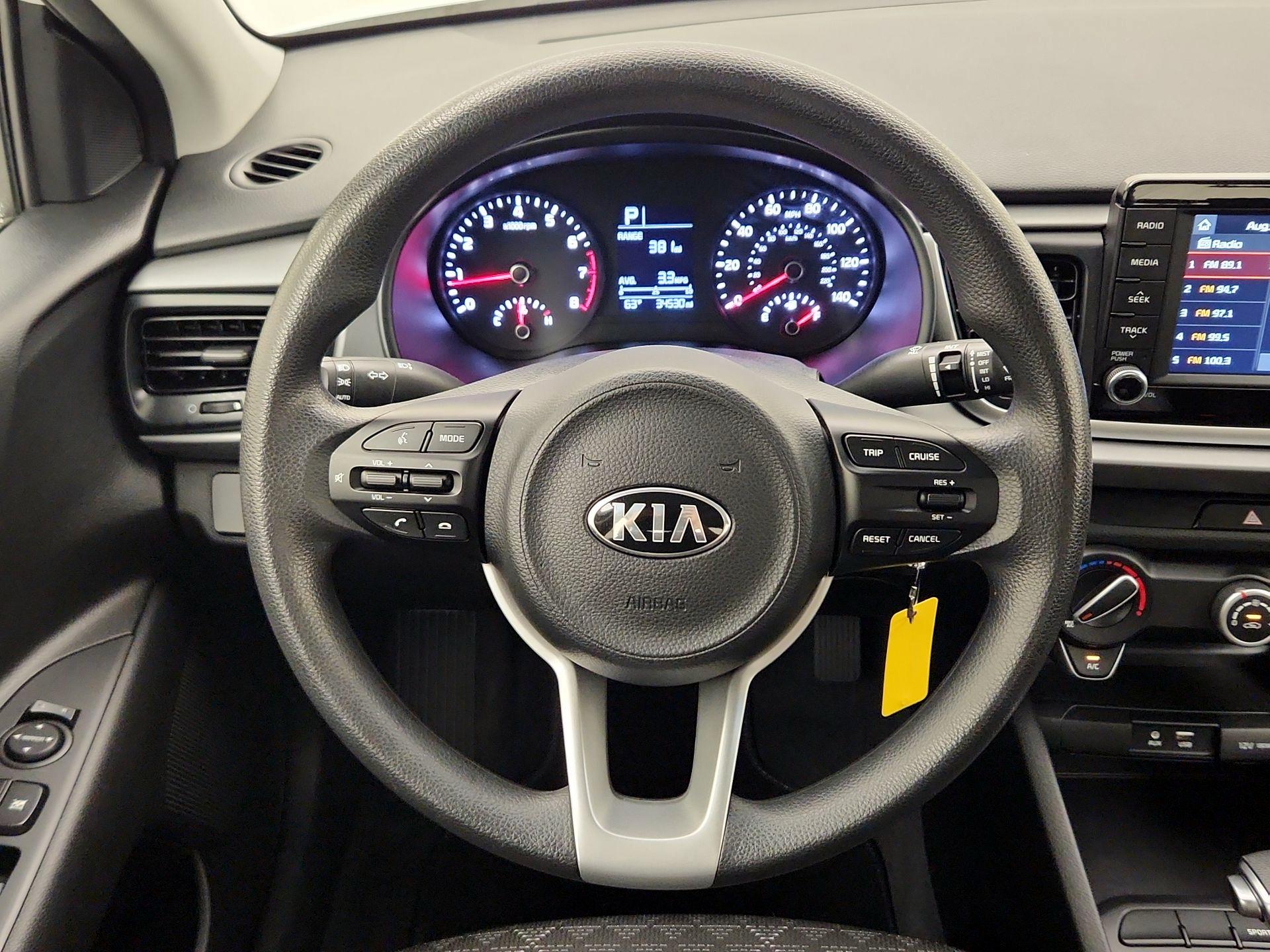 Thumbnail: 2019 Kia Rio - 10