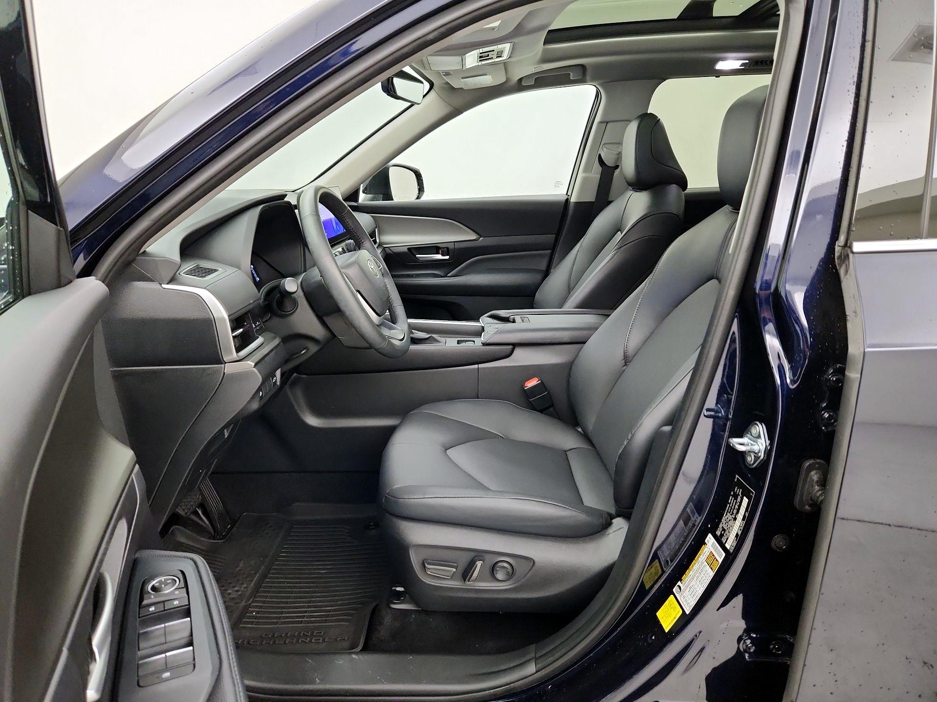 Thumbnail: 2024 Toyota Grand Highlander - 11