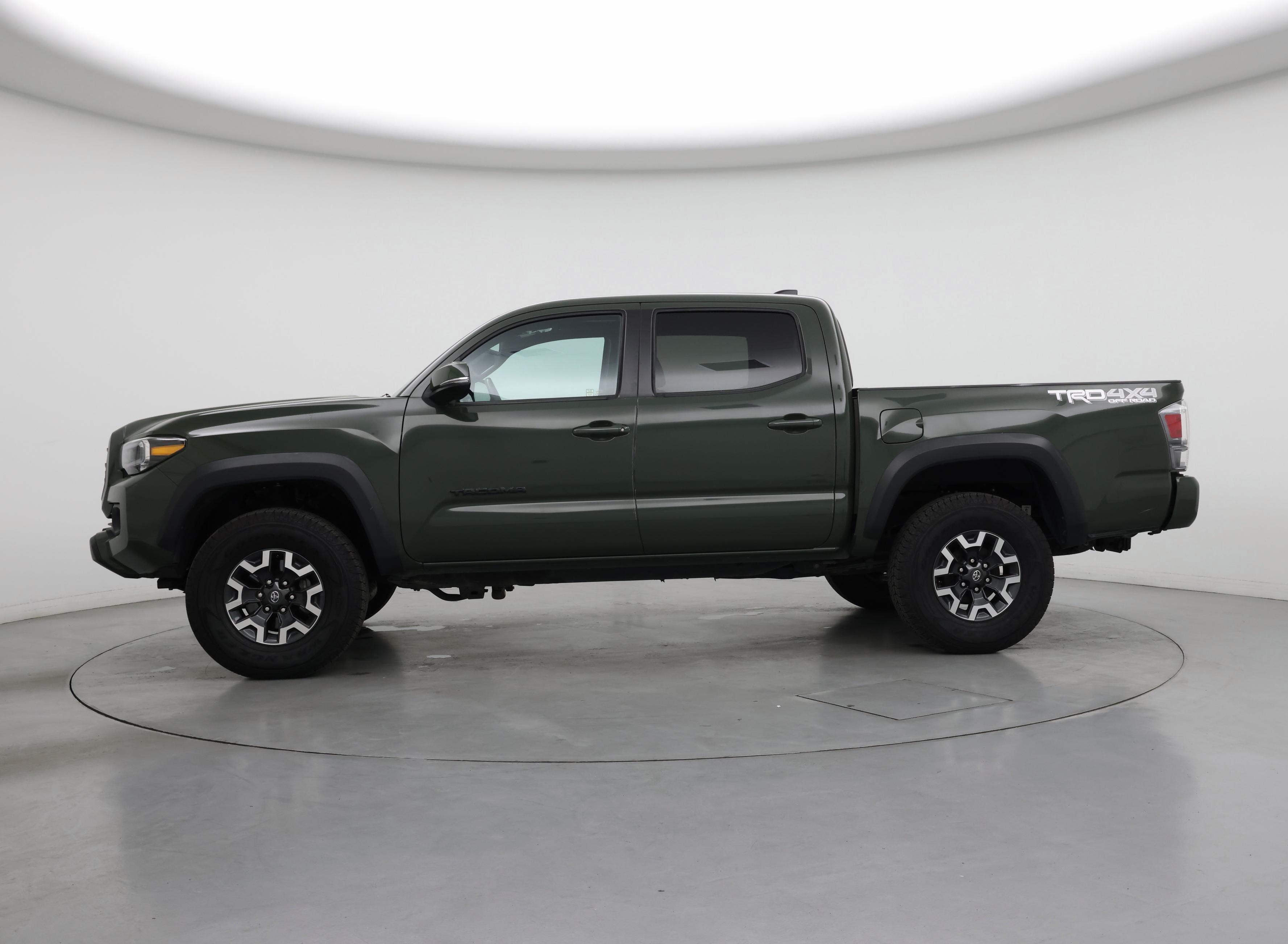Thumbnail: 2021 Toyota Tacoma - 3