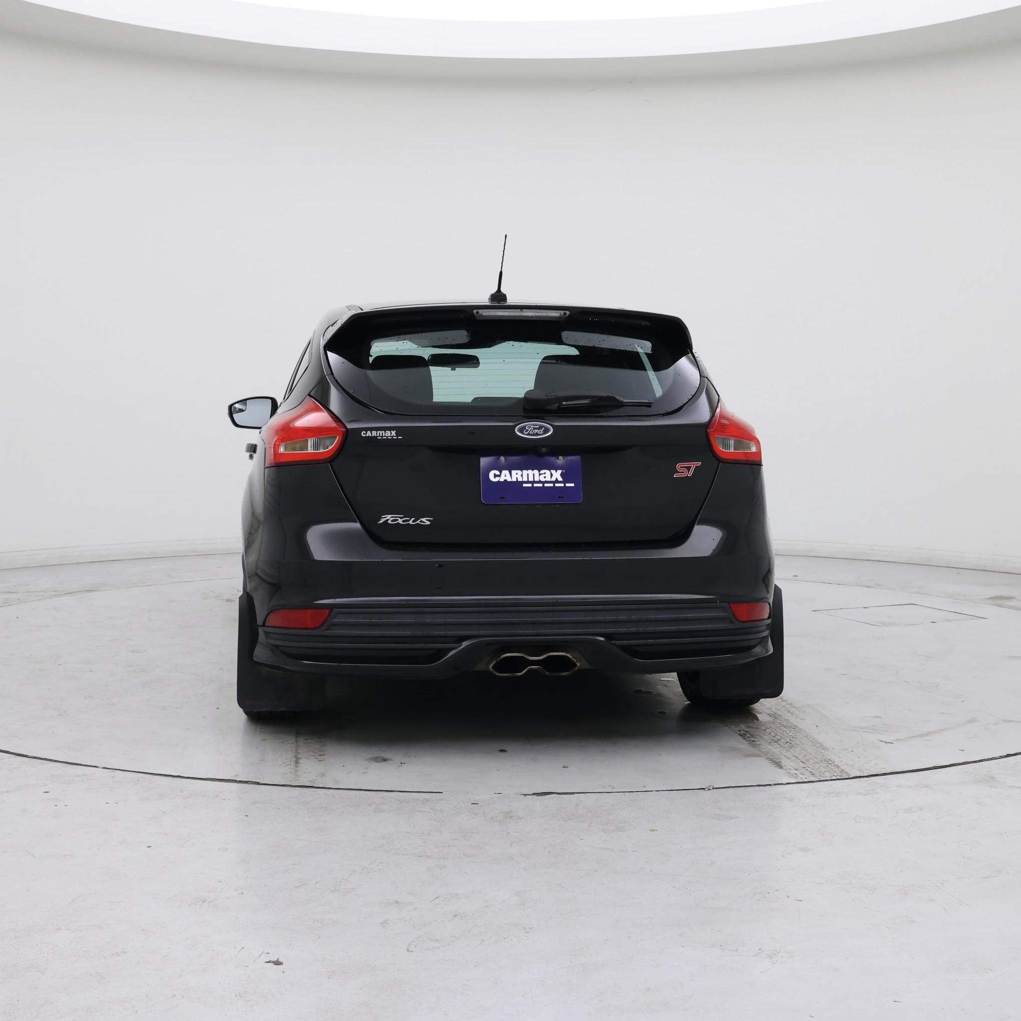 Thumbnail: 2016 Ford Focus - 6