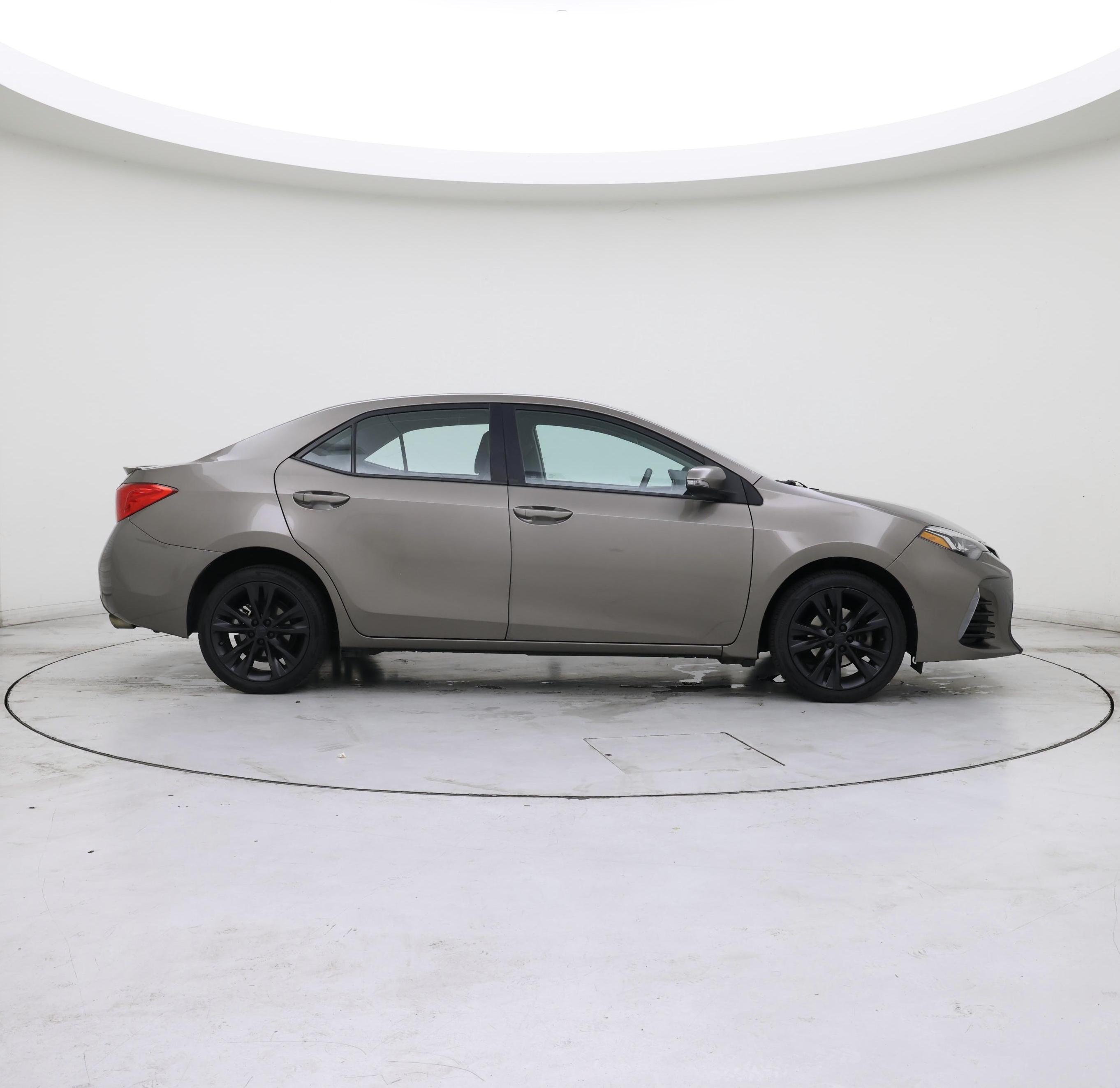 Thumbnail: 2017 Toyota Corolla - 7