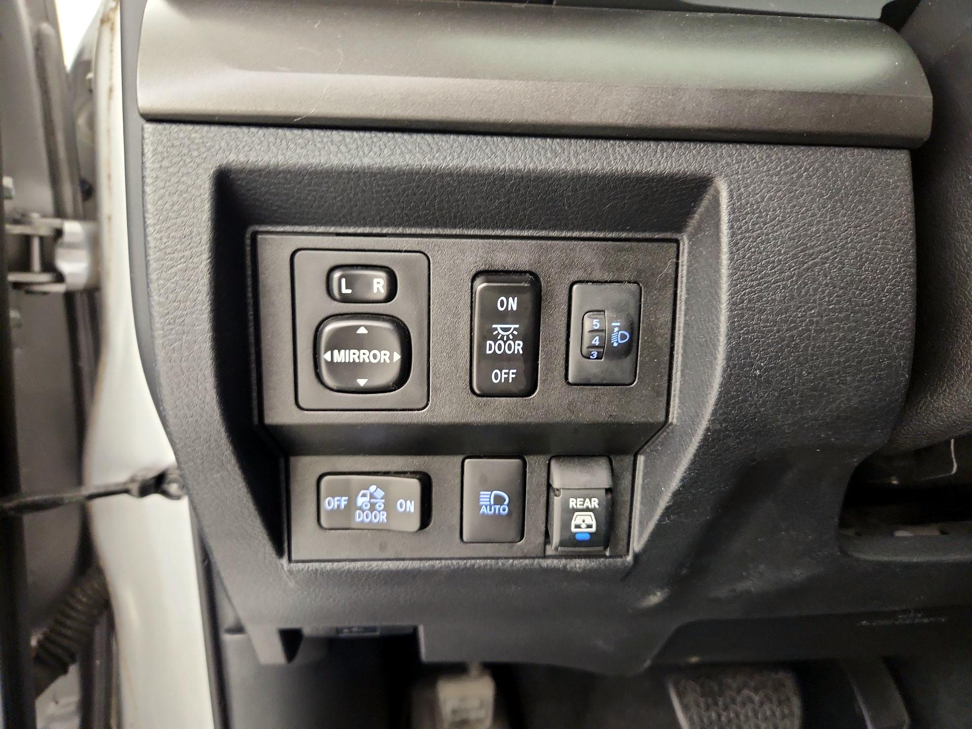 Thumbnail: 2019 Toyota Tundra - 13