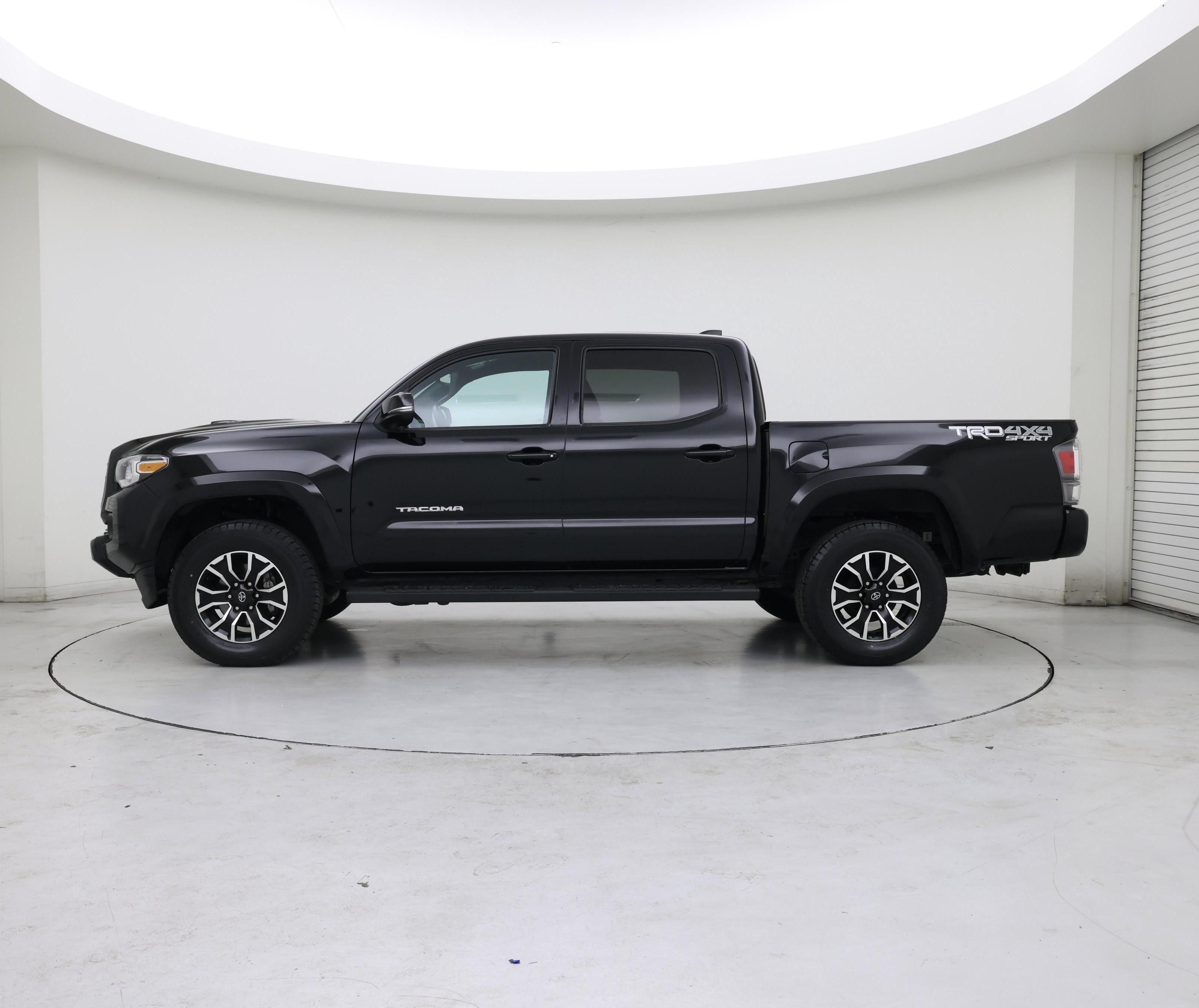 Thumbnail: 2022 Toyota Tacoma - 3