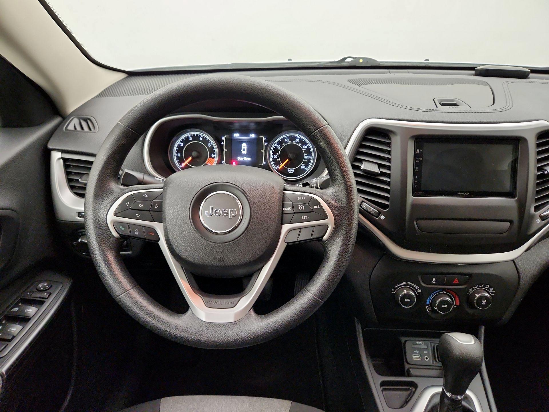 Thumbnail: 2014 Jeep Cherokee - 10