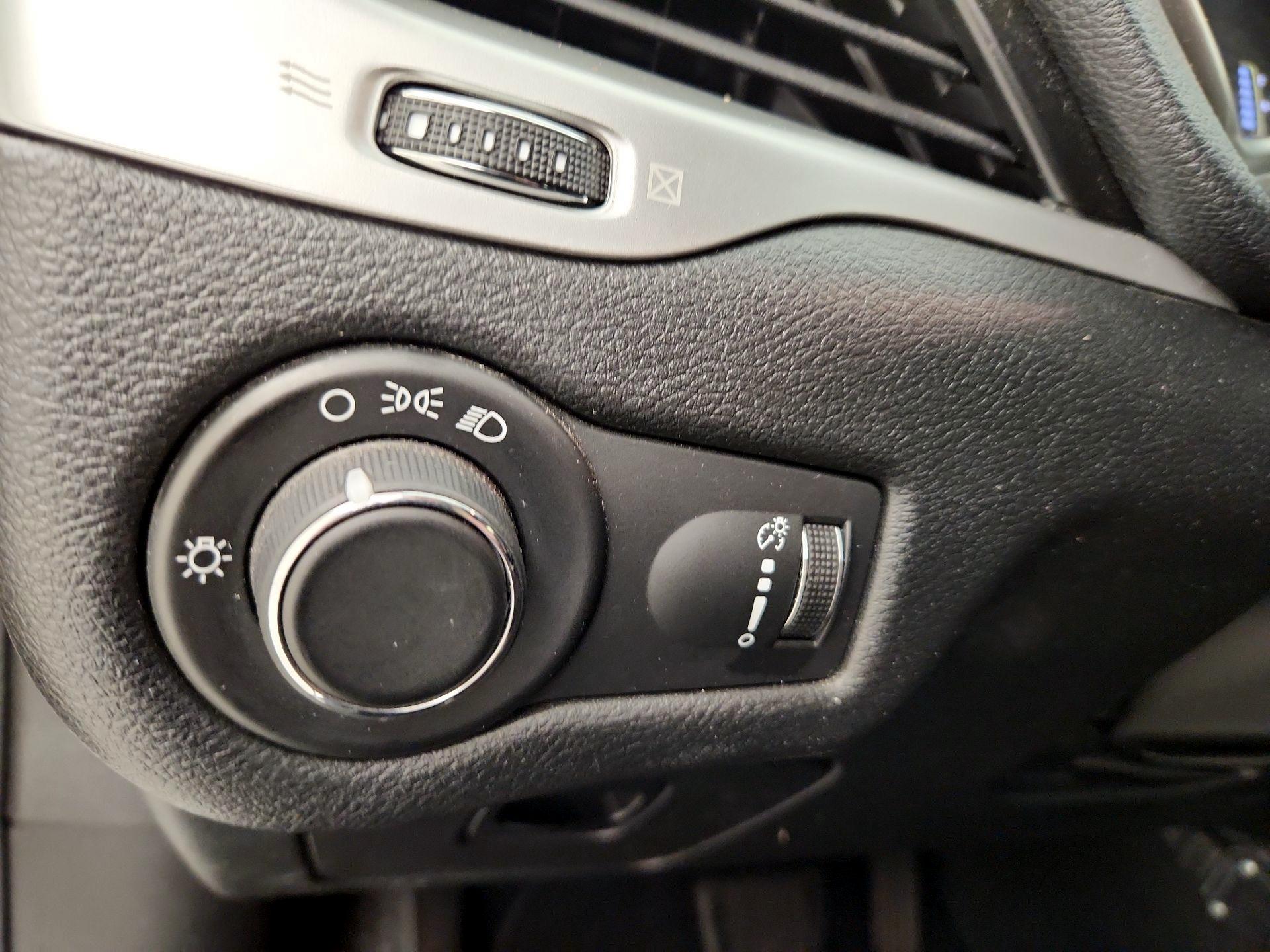 Thumbnail: 2014 Jeep Cherokee - 13