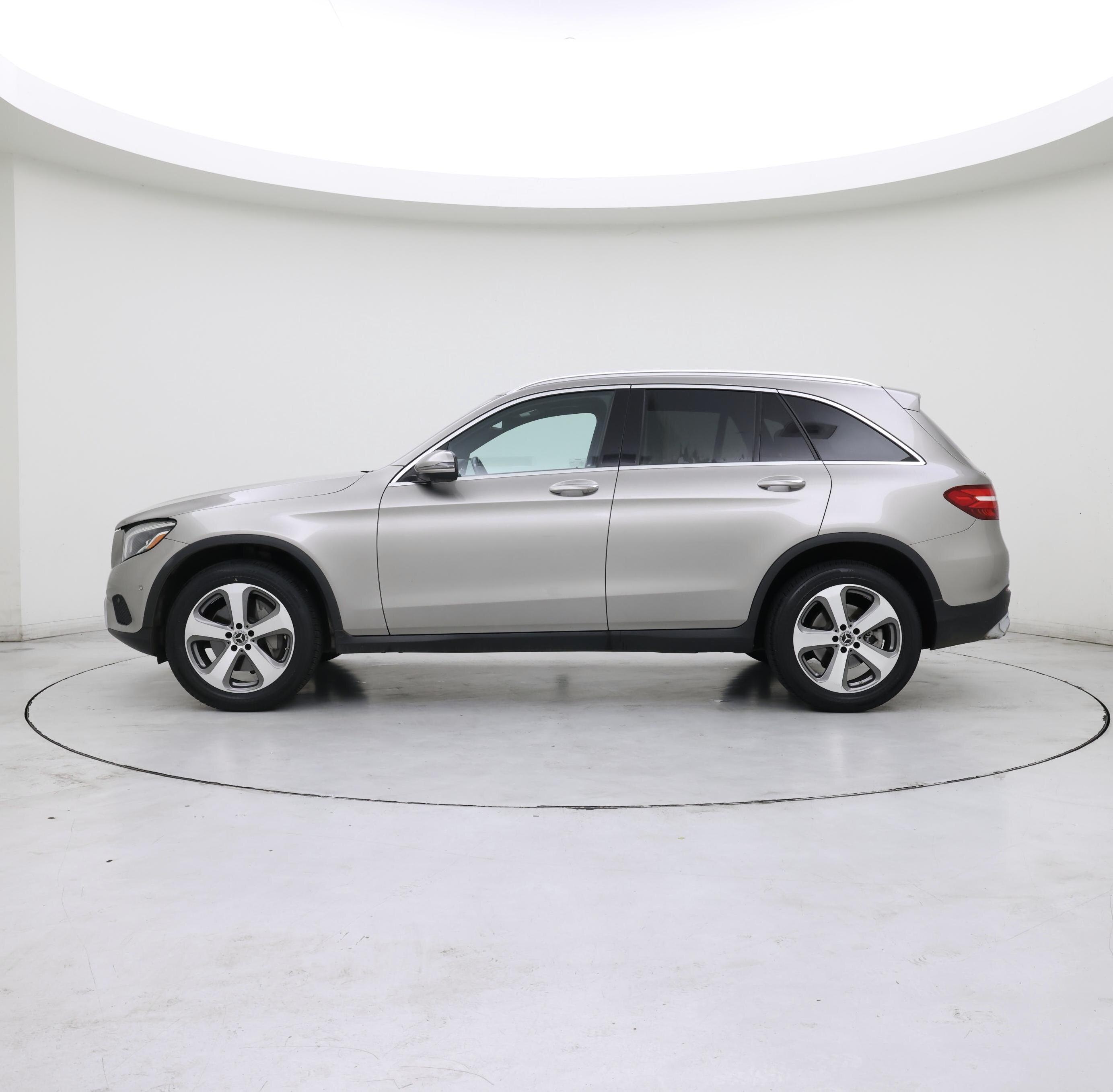 Thumbnail: 2019 Mercedes-Benz GLC - 3