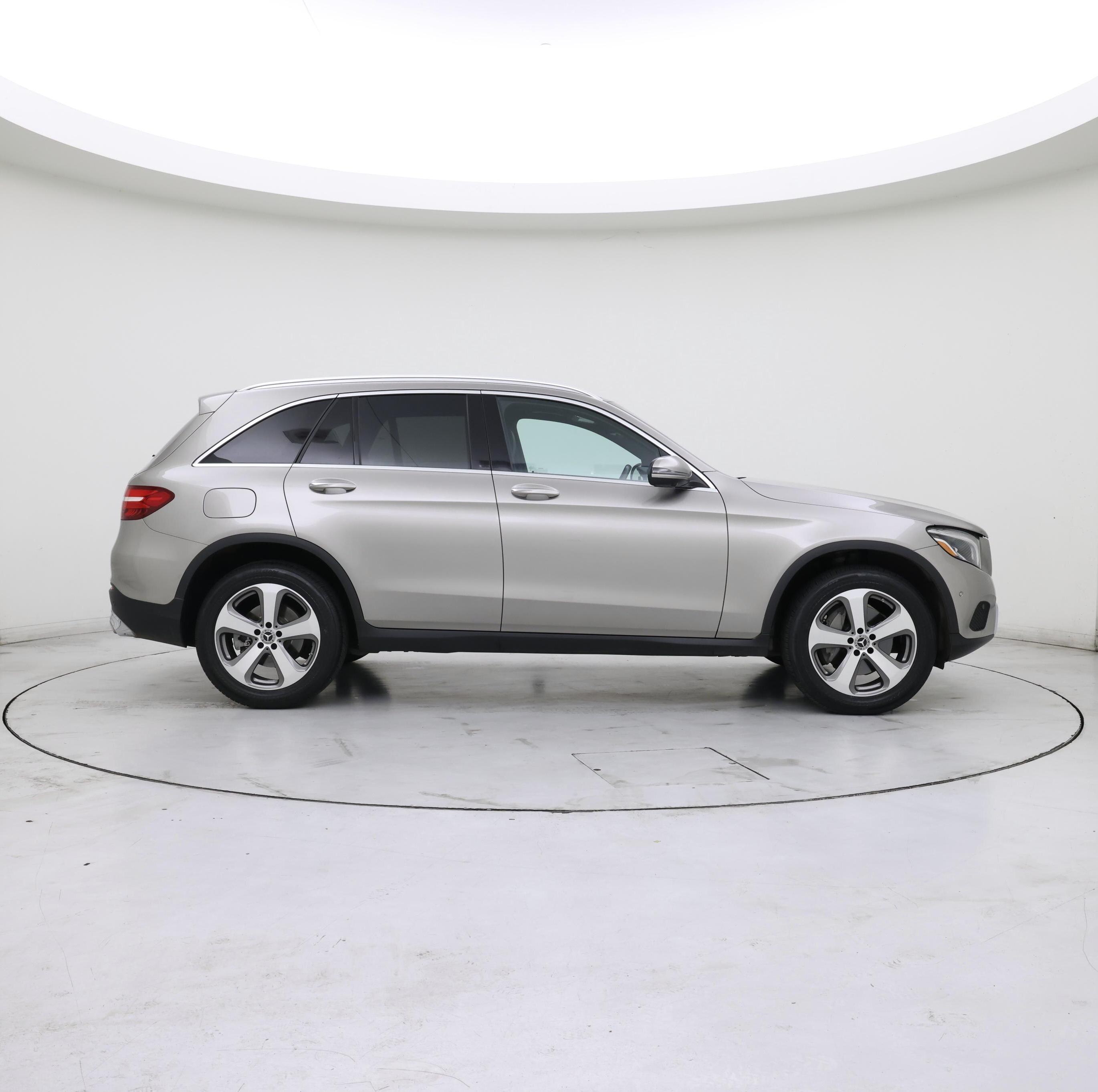 Thumbnail: 2019 Mercedes-Benz GLC - 7