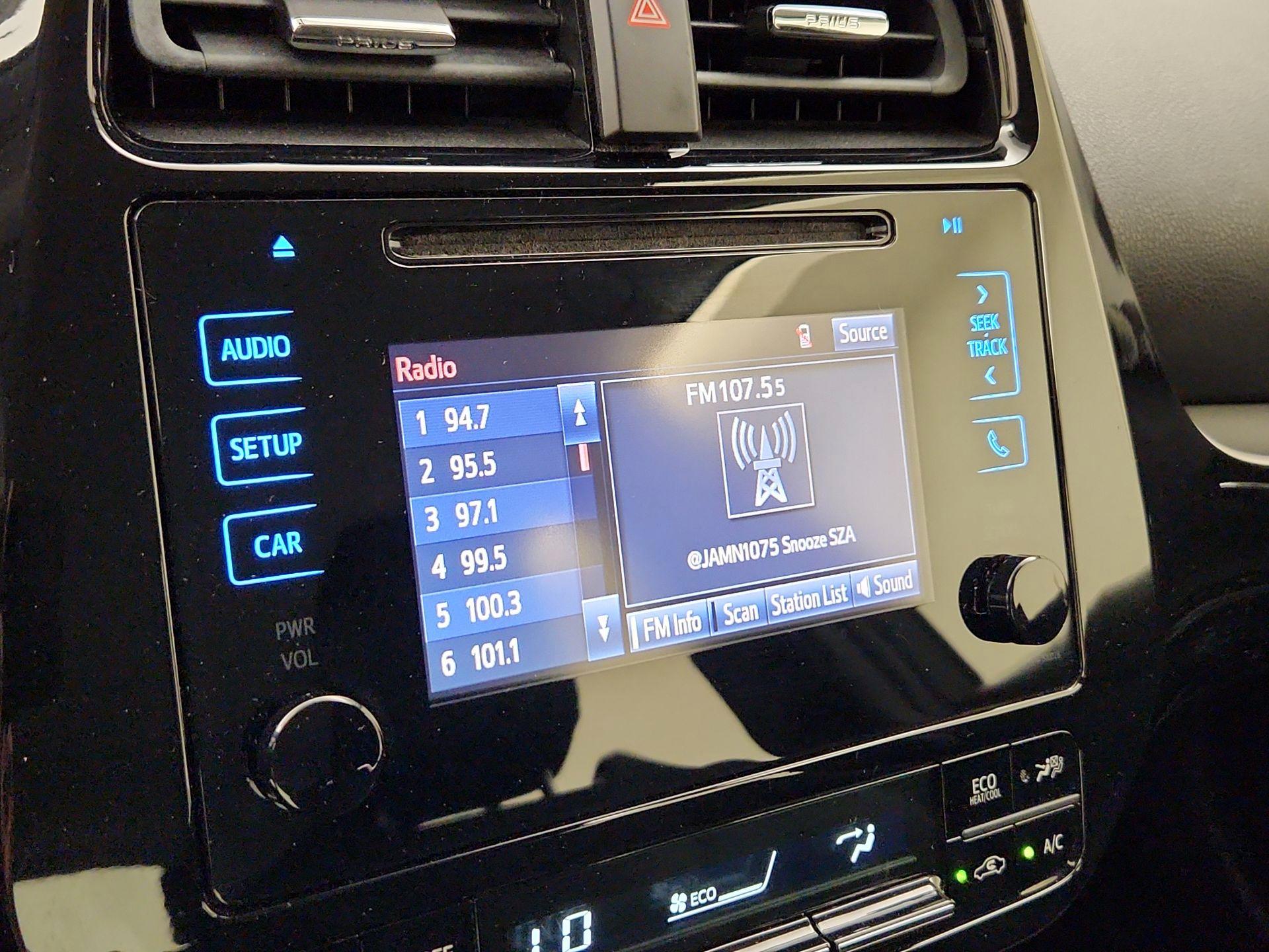 Thumbnail: 2016 Toyota Prius - 15