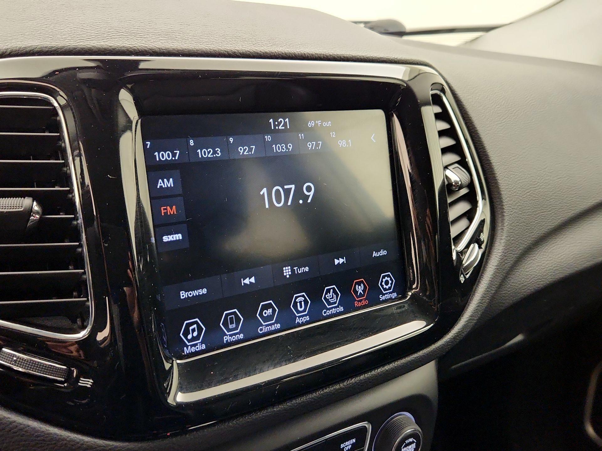 Thumbnail: 2019 Jeep Compass - 15