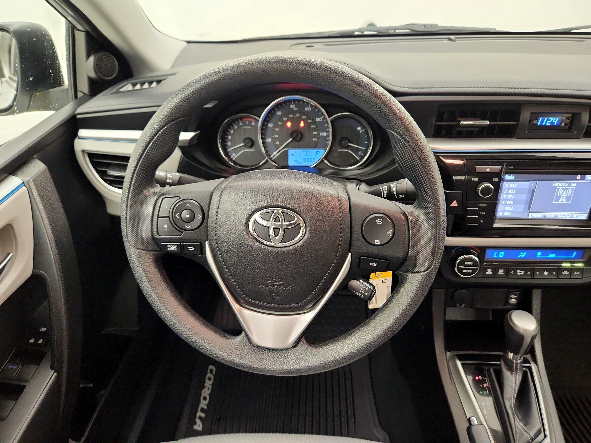 Thumbnail: 2014 Toyota Corolla - 10