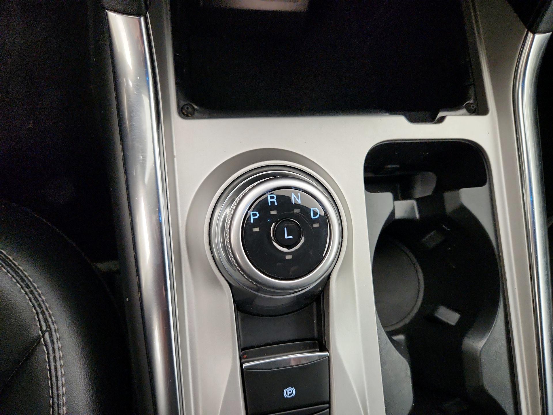 Thumbnail: 2021 Ford Explorer - 17