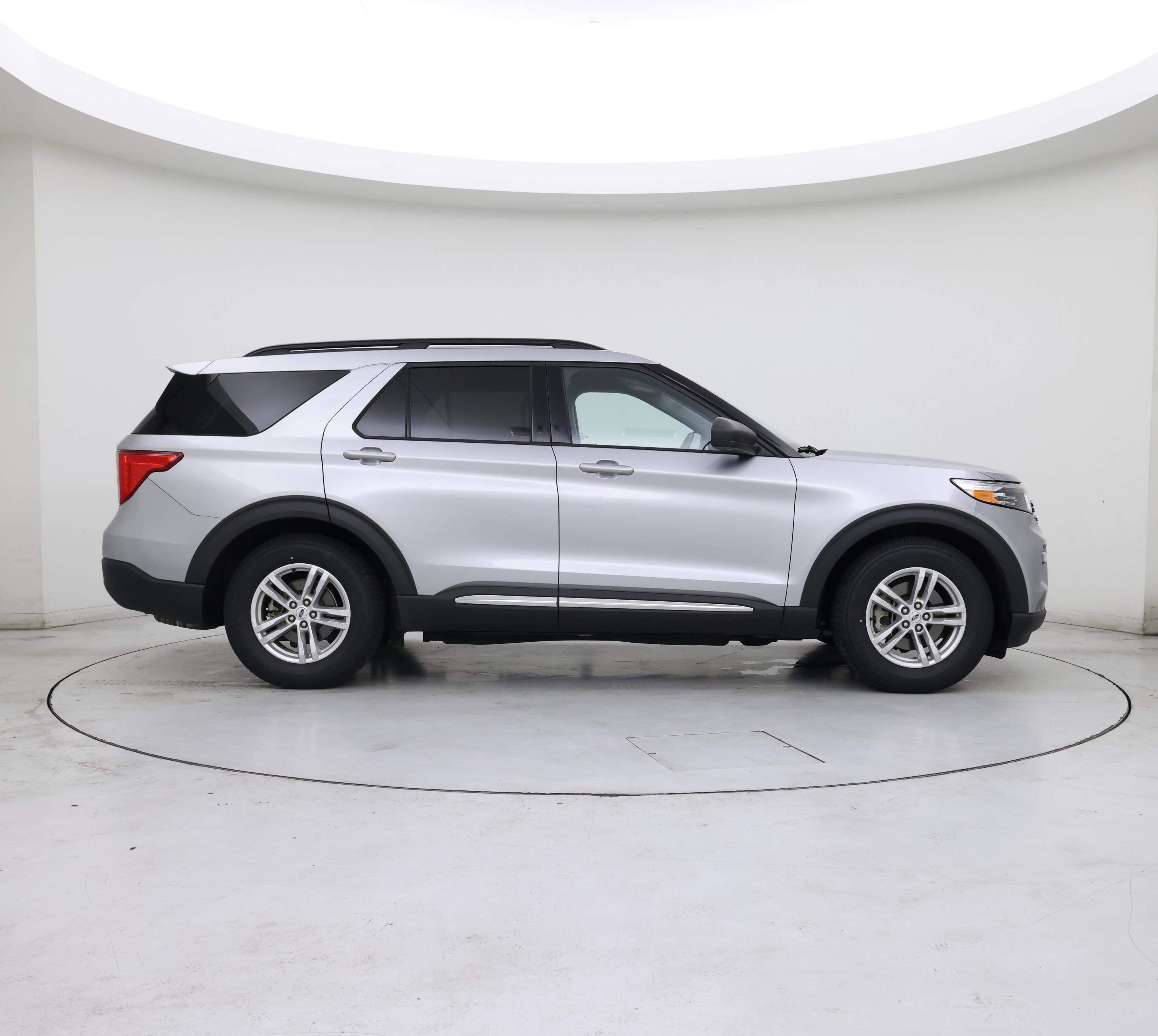 Thumbnail: 2021 Ford Explorer - 7
