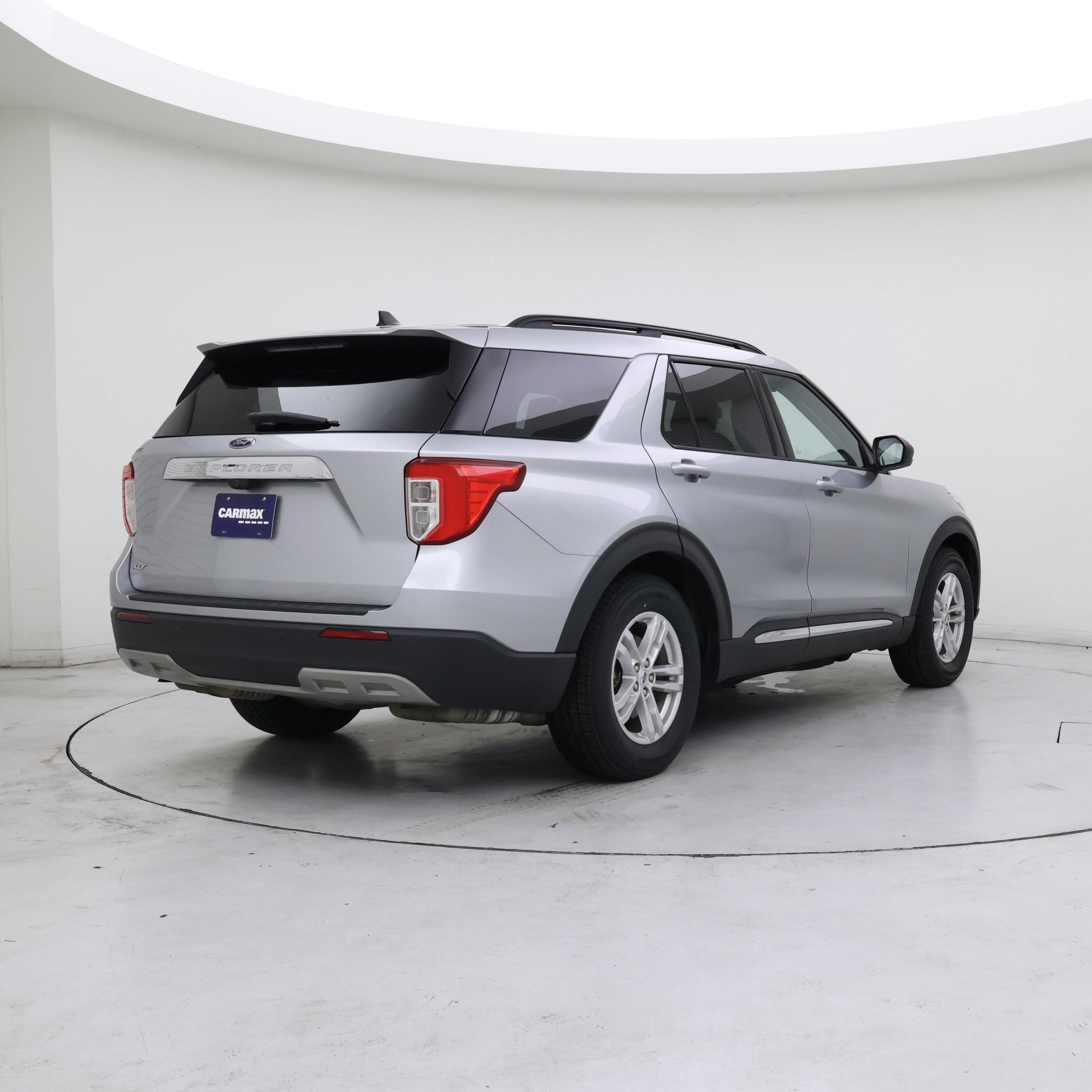 Thumbnail: 2021 Ford Explorer - 8