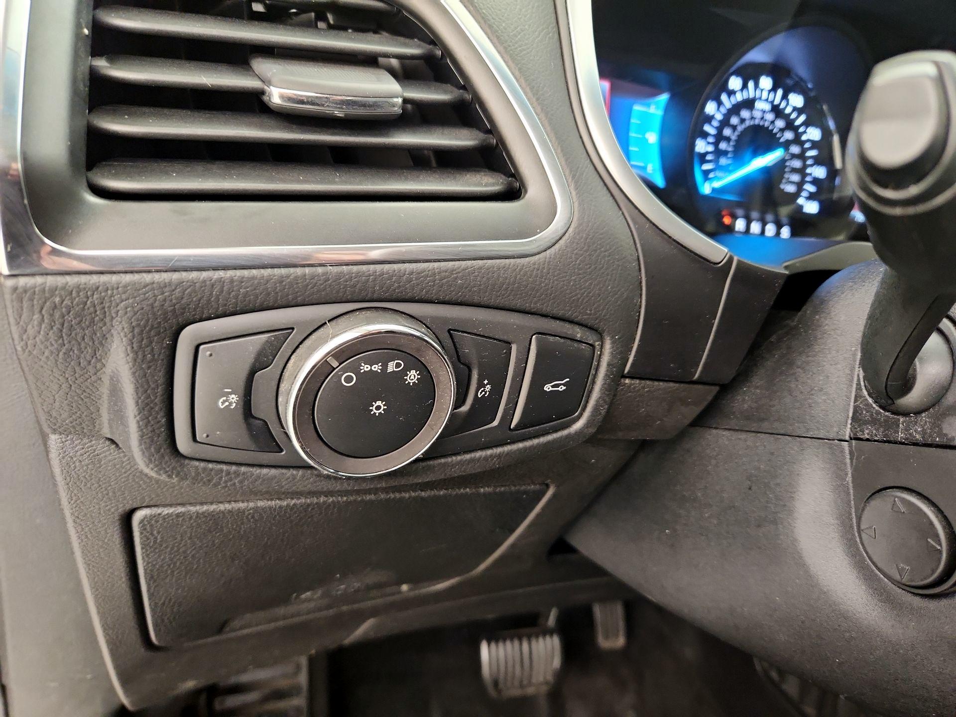 Thumbnail: 2018 Ford Edge - 13