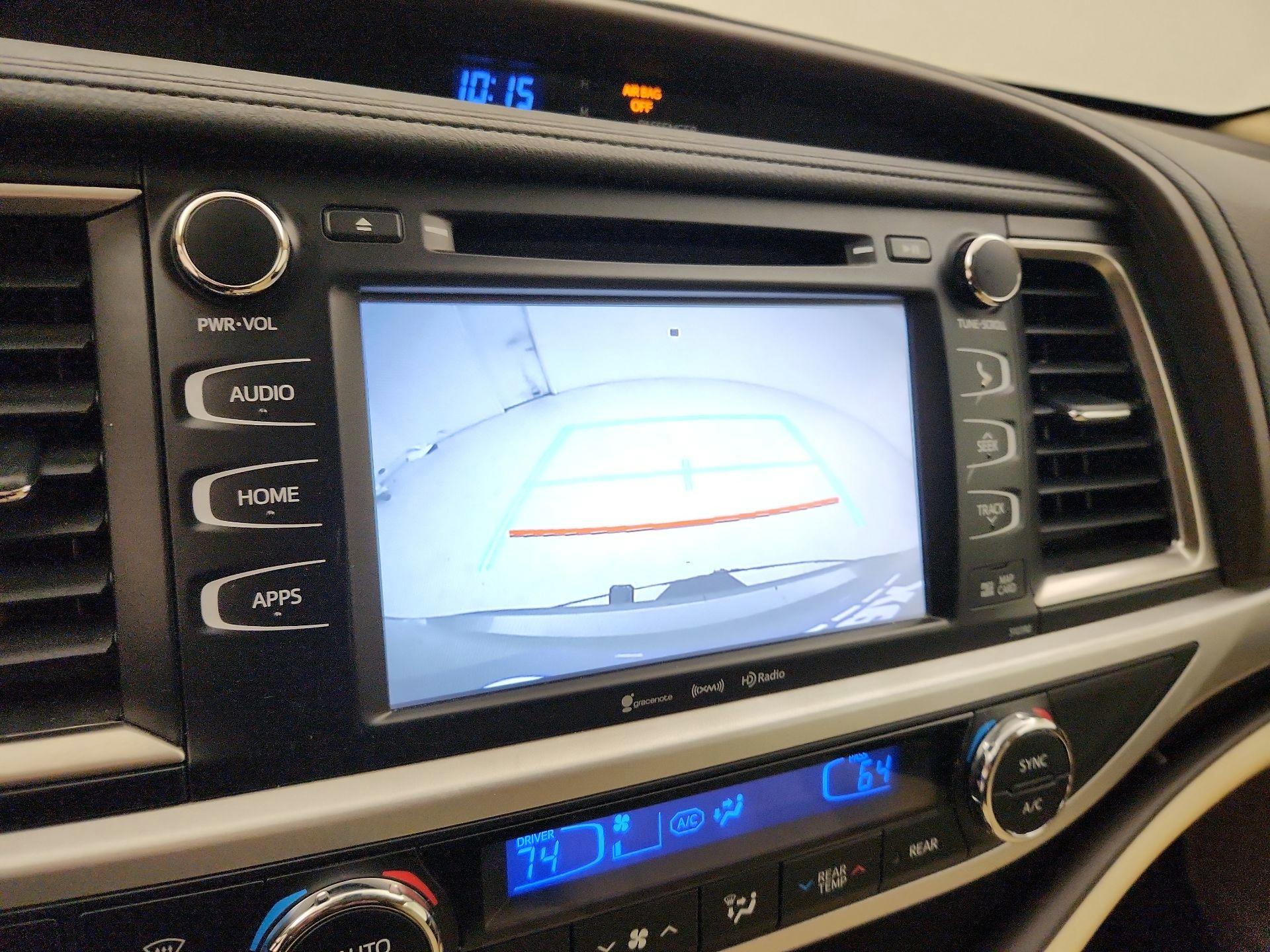 Thumbnail: 2019 Toyota Highlander - 14