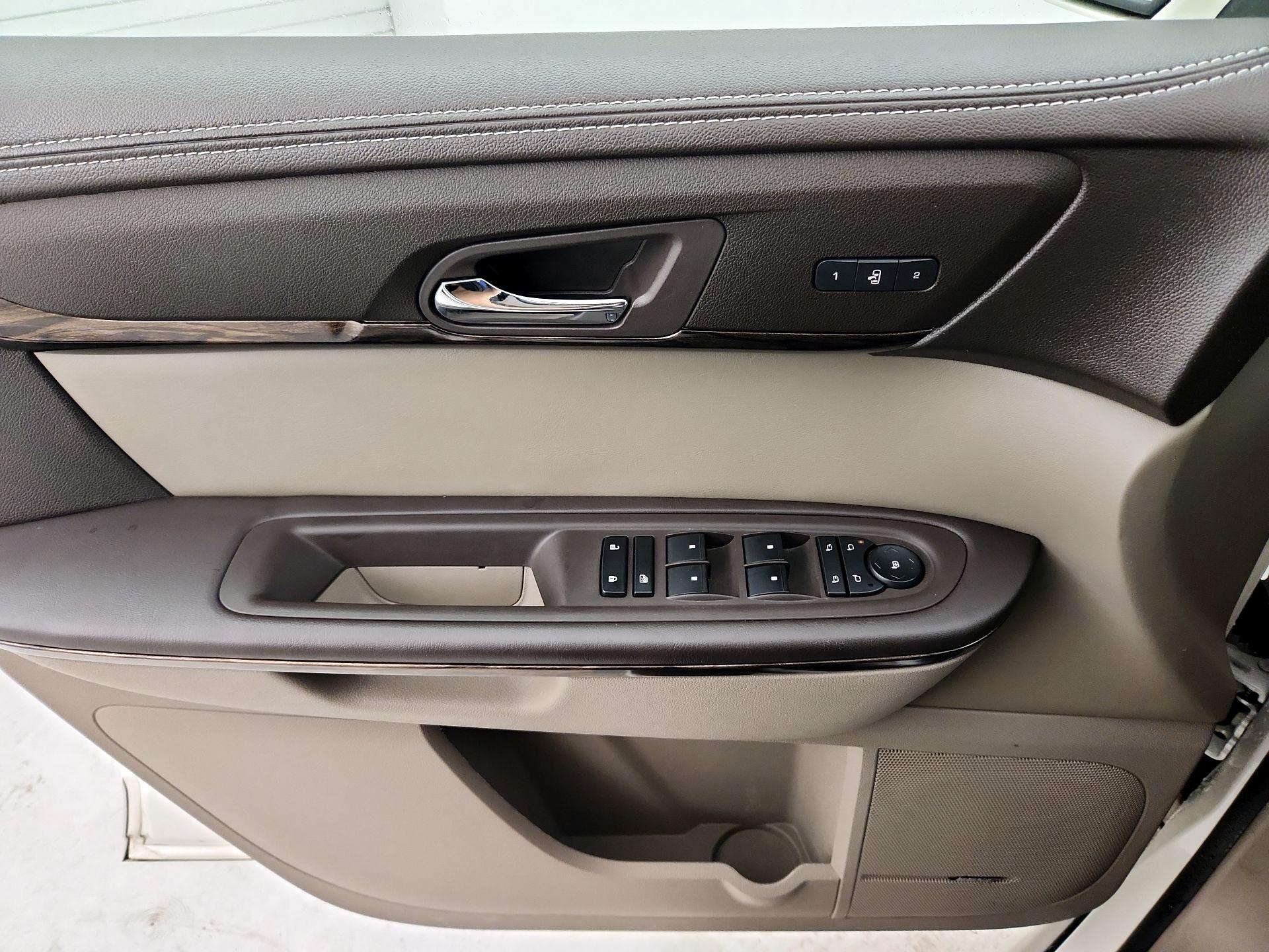 Thumbnail: 2014 GMC Acadia - 12