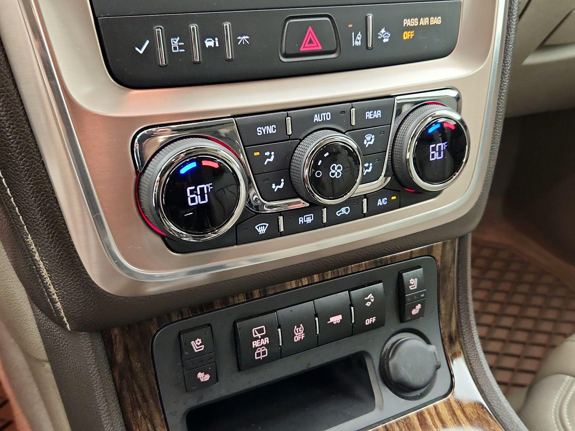 Thumbnail: 2014 GMC Acadia - 16
