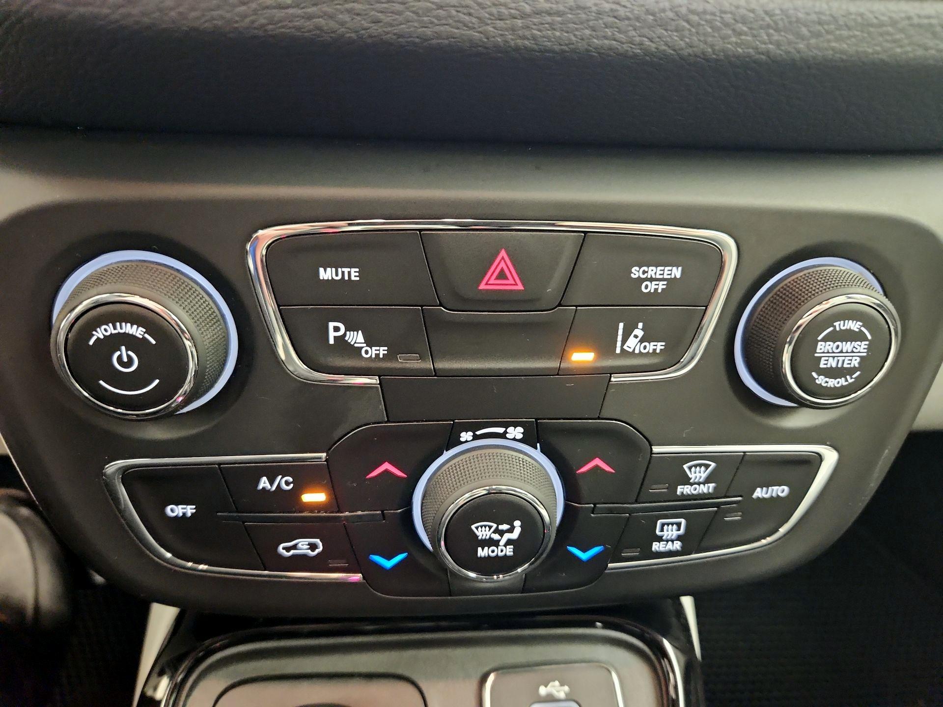 Thumbnail: 2021 Toyota Highlander - 16