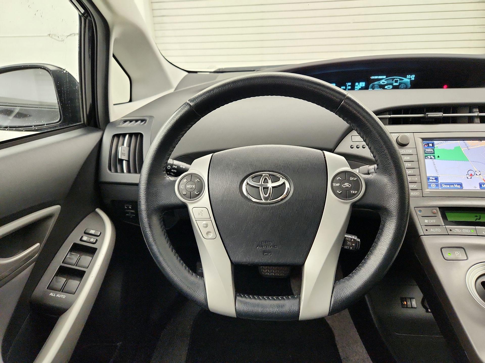 Thumbnail: 2014 Toyota Prius - 10