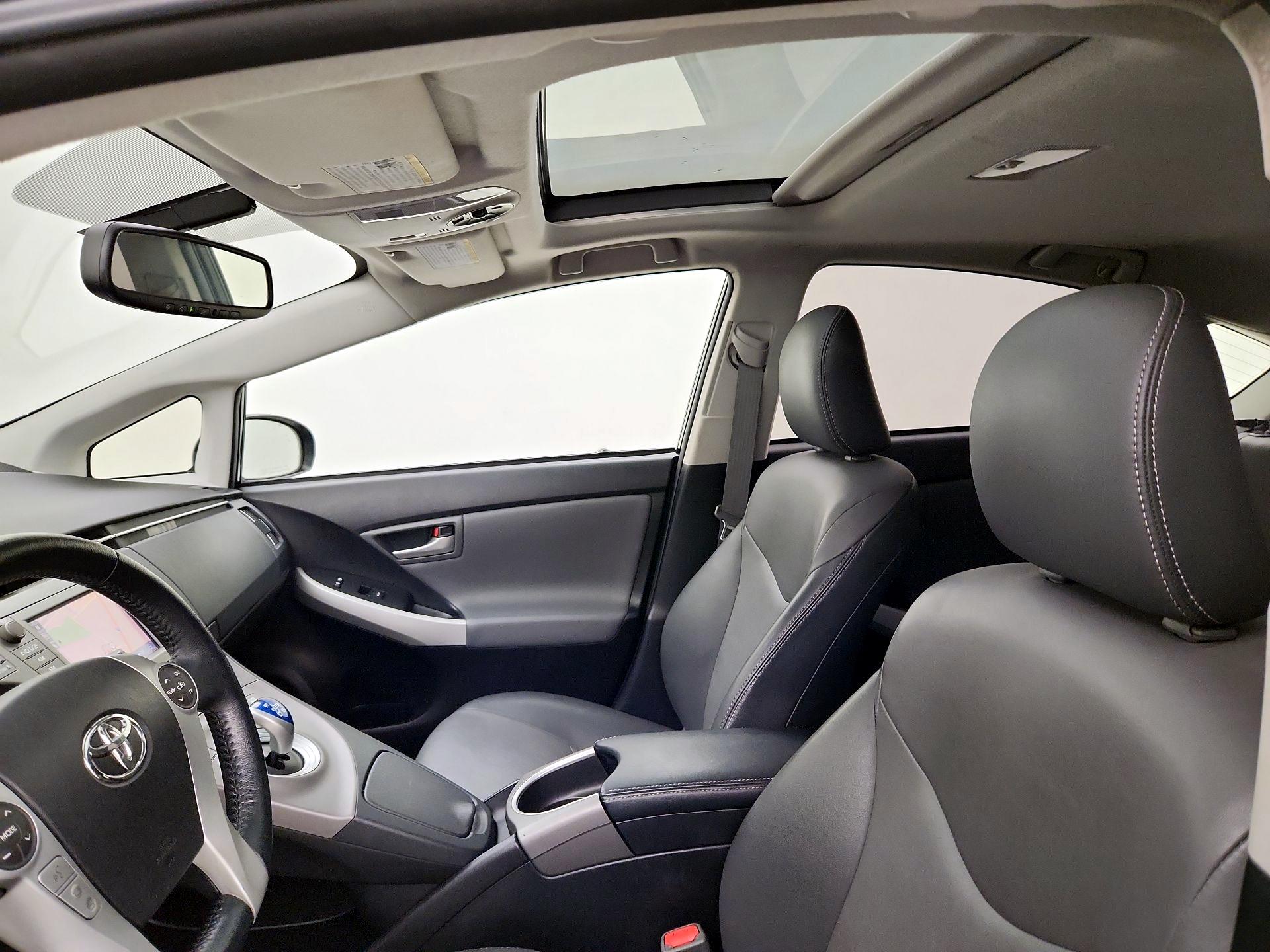 Thumbnail: 2014 Toyota Prius - 20