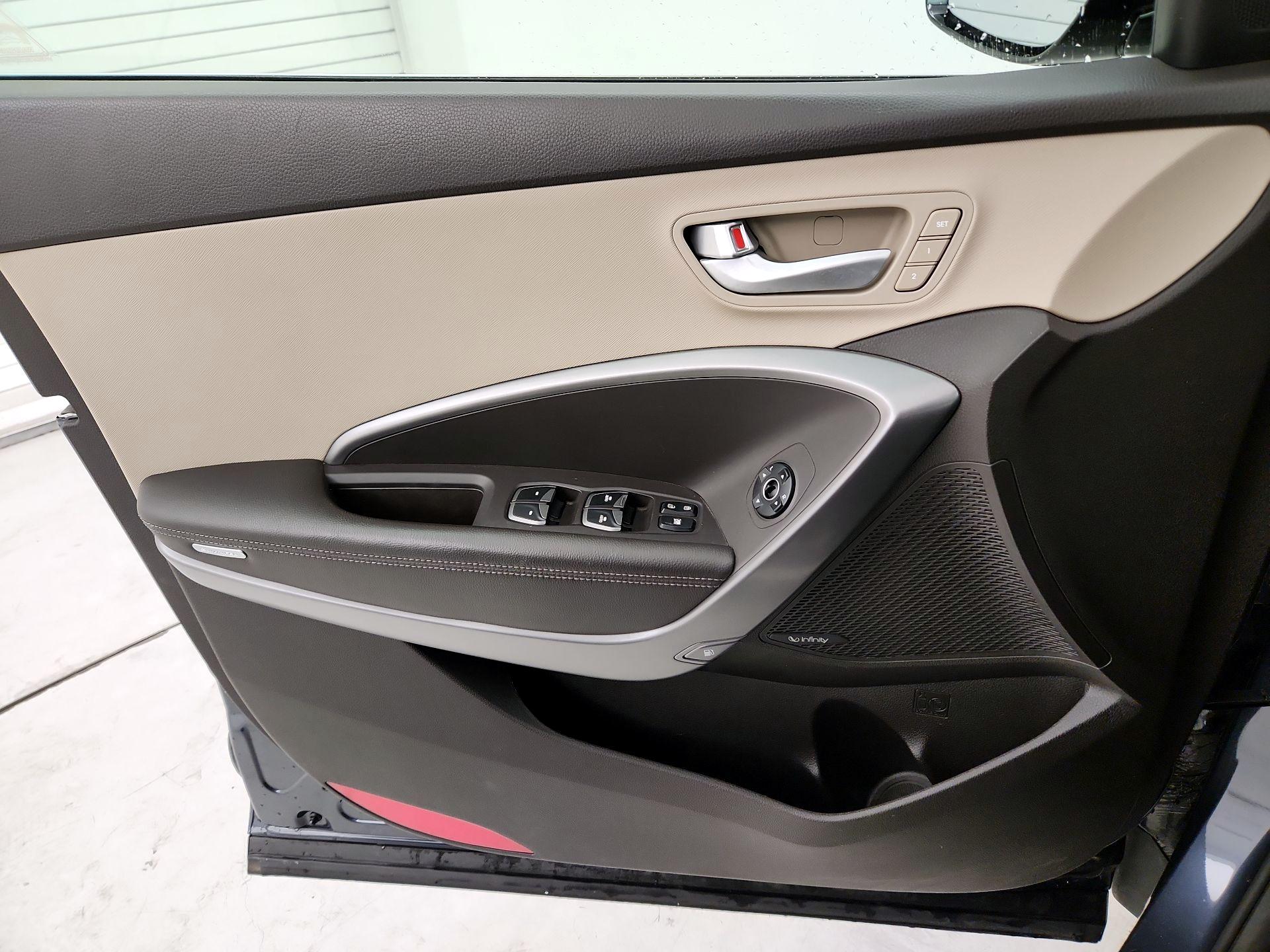 Thumbnail: 2015 Hyundai Santa Fe - 12