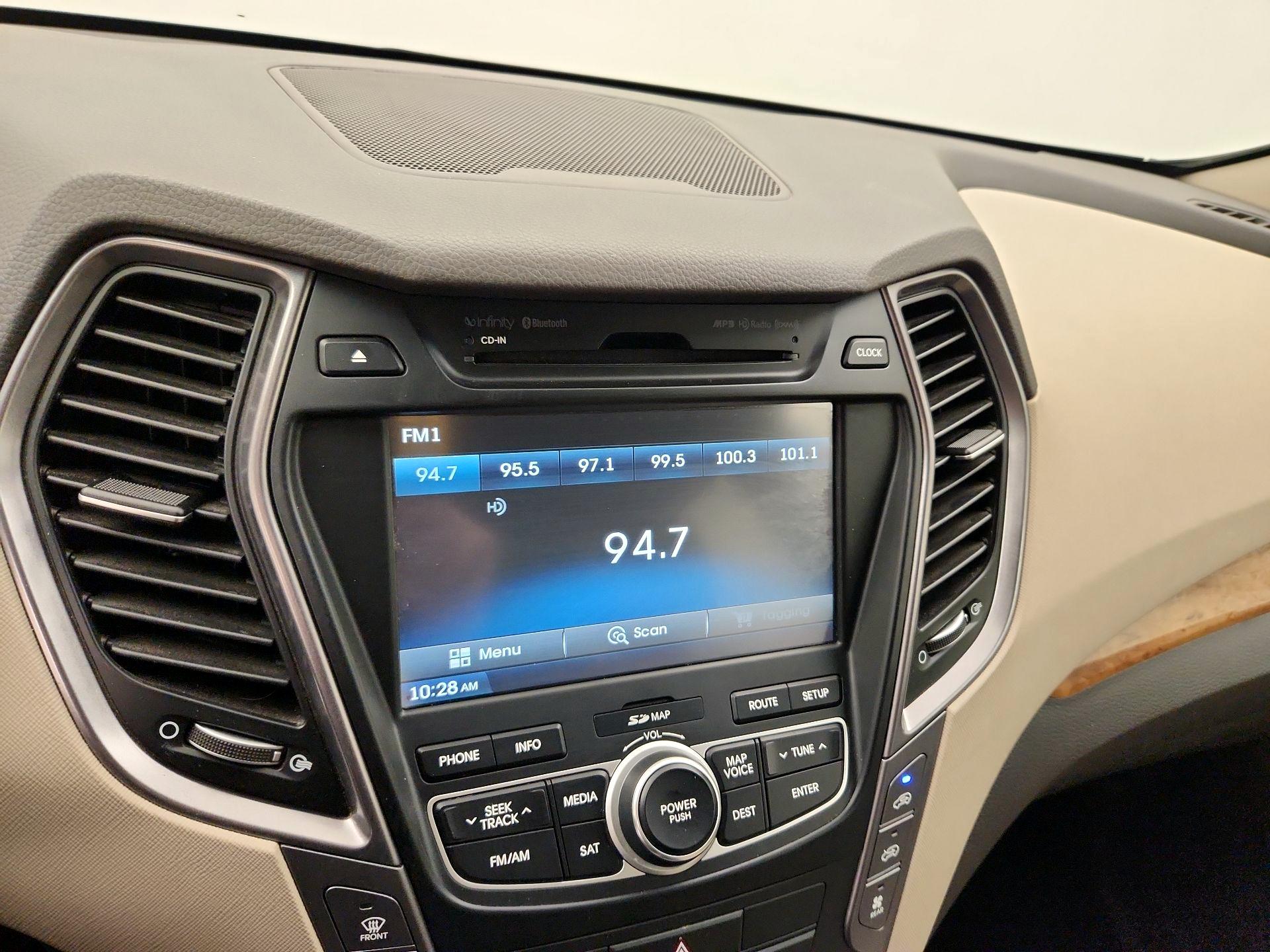Thumbnail: 2015 Hyundai Santa Fe - 16