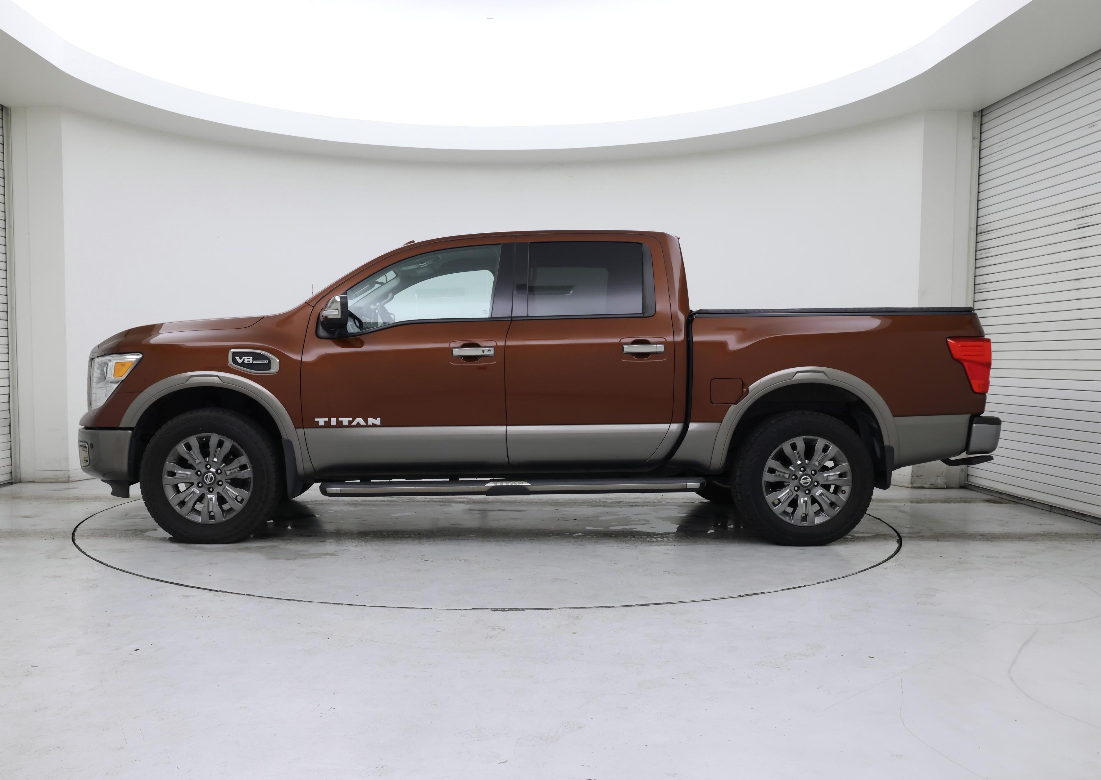 Thumbnail: 2017 Nissan Titan - 3