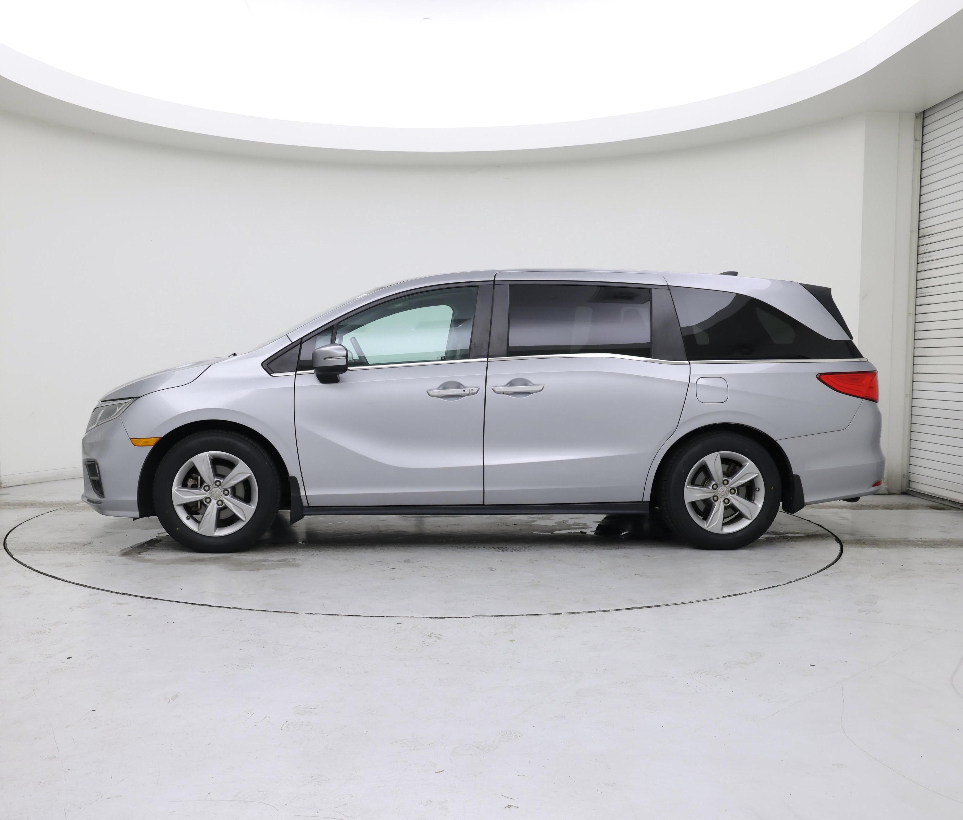 Thumbnail: 2018 Honda Odyssey - 3