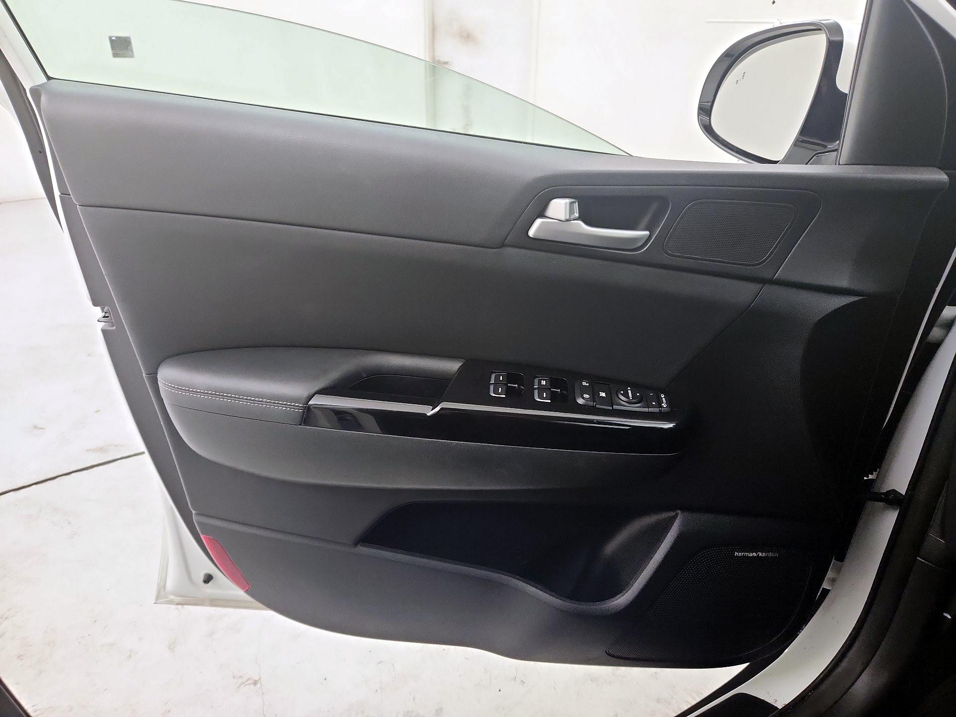 Thumbnail: 2019 Kia Sportage - 12