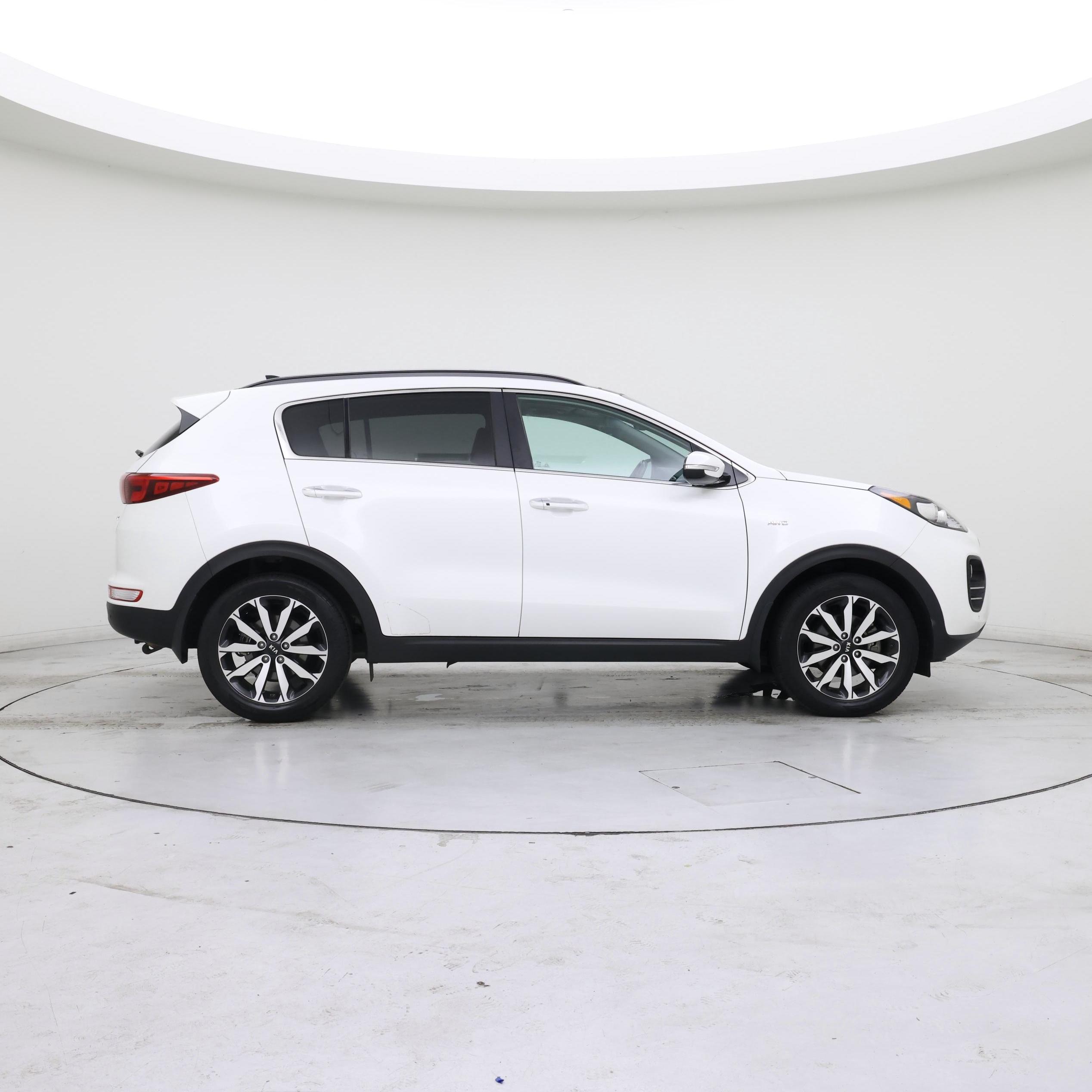 Thumbnail: 2019 Kia Sportage - 7
