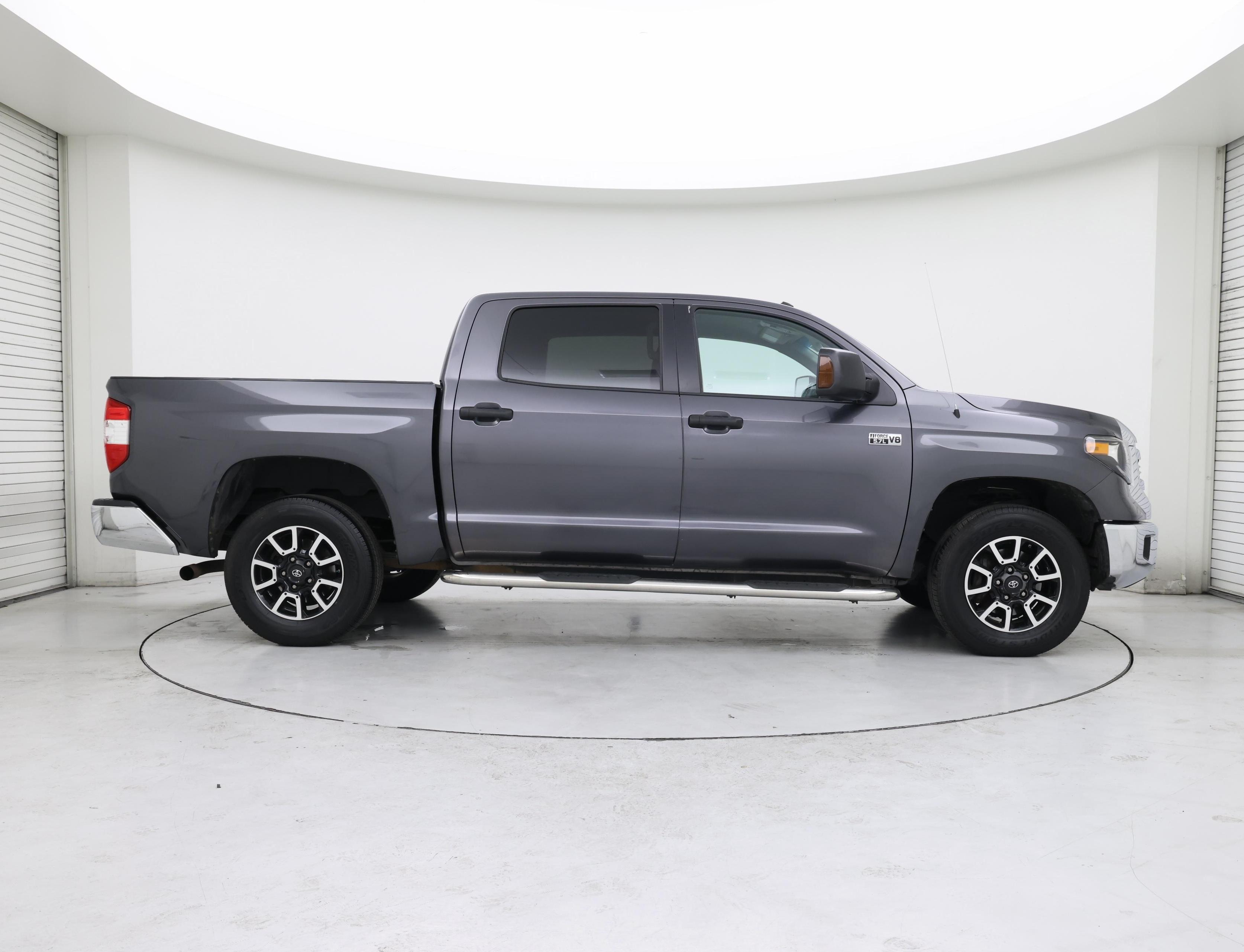 Thumbnail: 2017 Toyota Tundra - 7