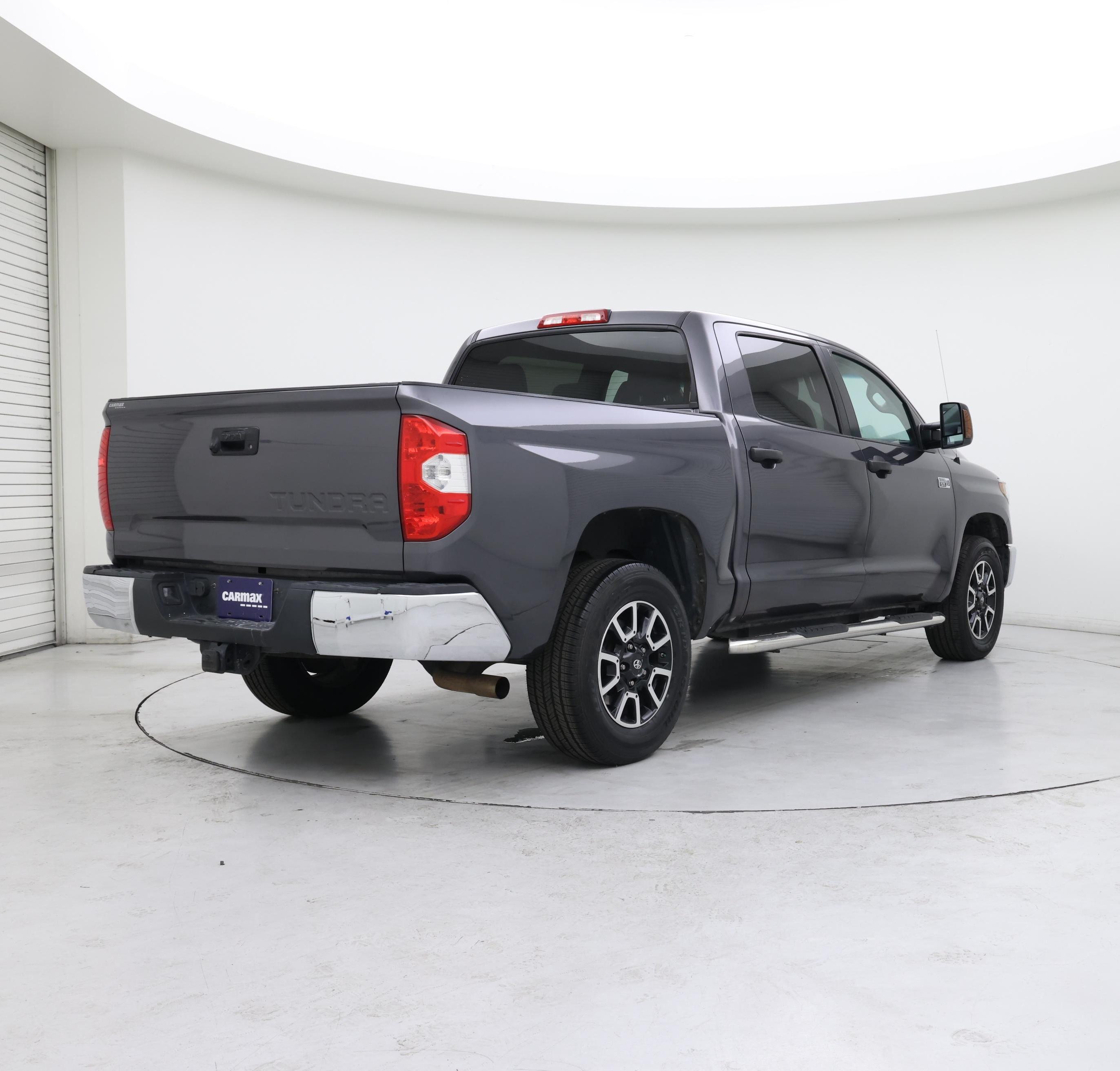 Thumbnail: 2017 Toyota Tundra - 8