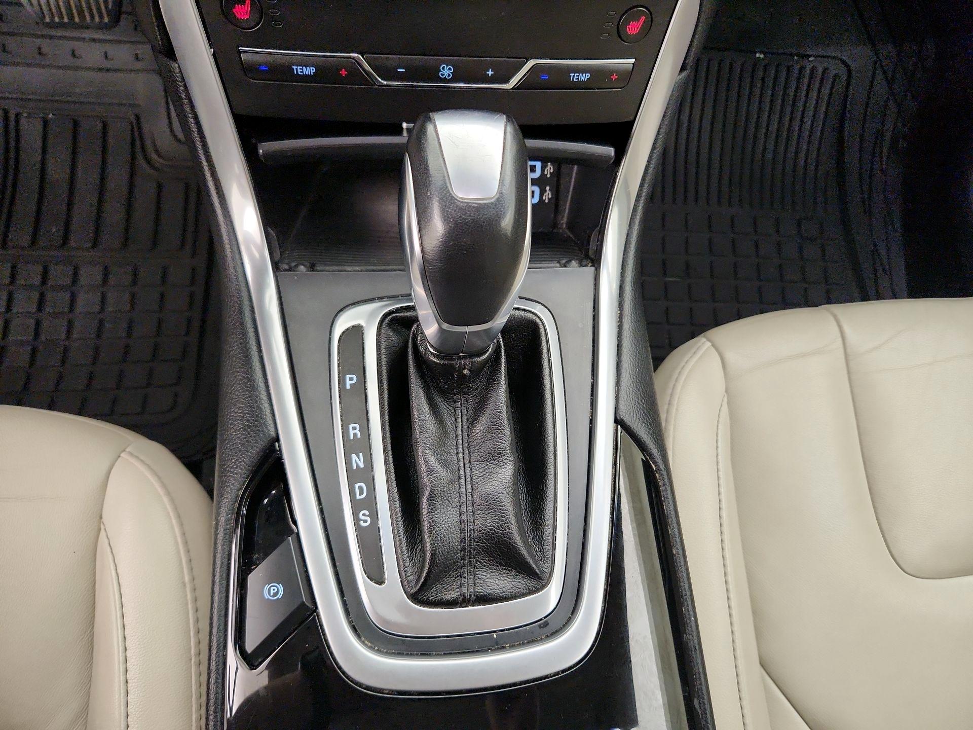Thumbnail: 2018 Ford Edge - 18
