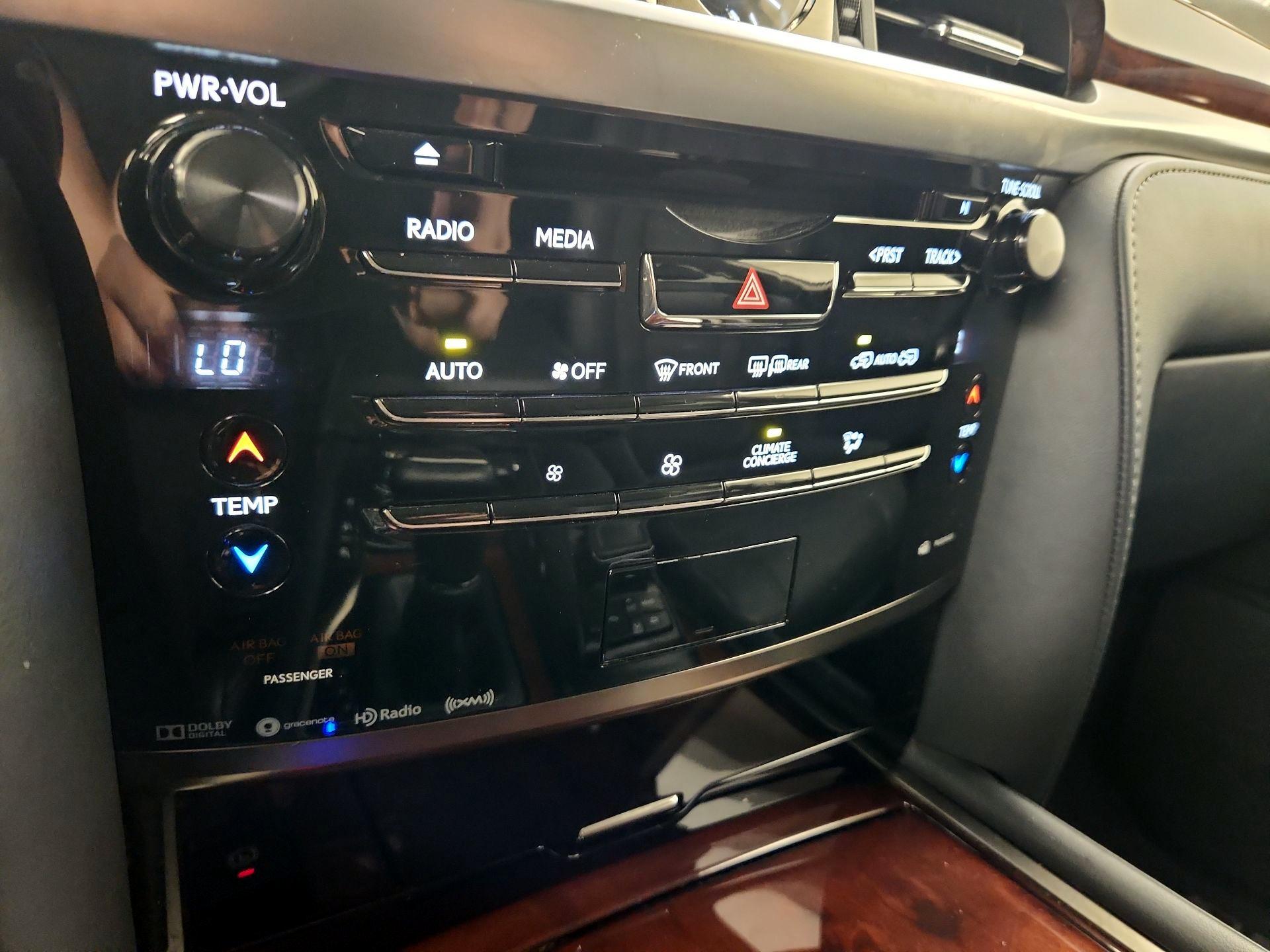 Thumbnail: 2019 Lexus LX - 17