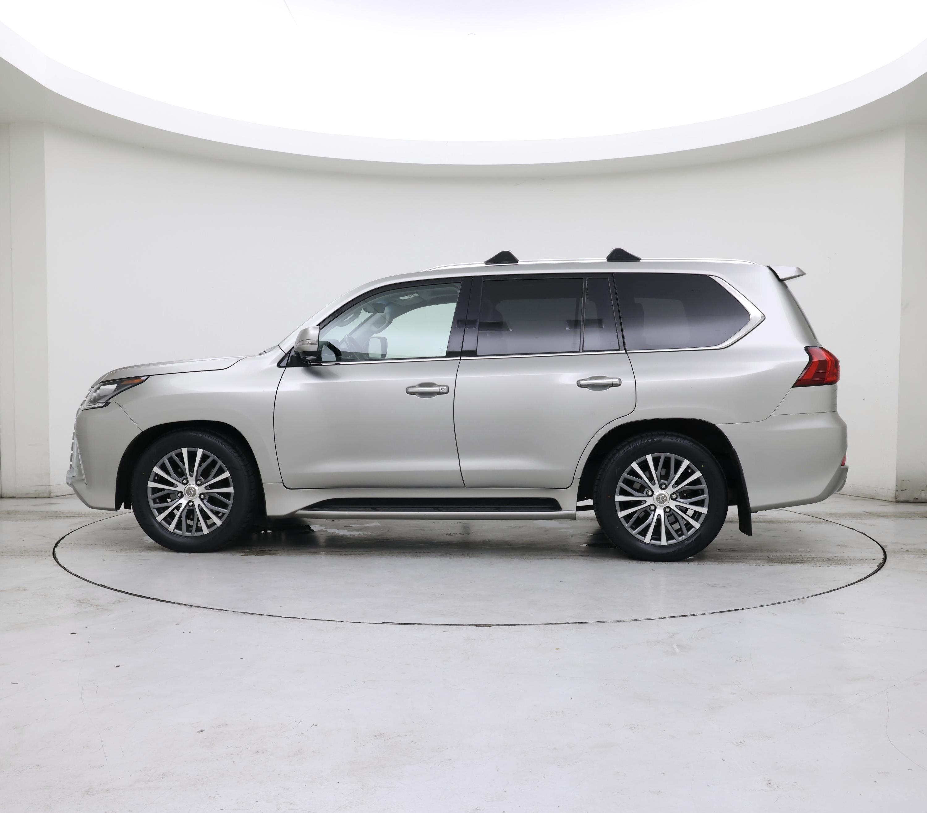 Thumbnail: 2019 Lexus LX - 3