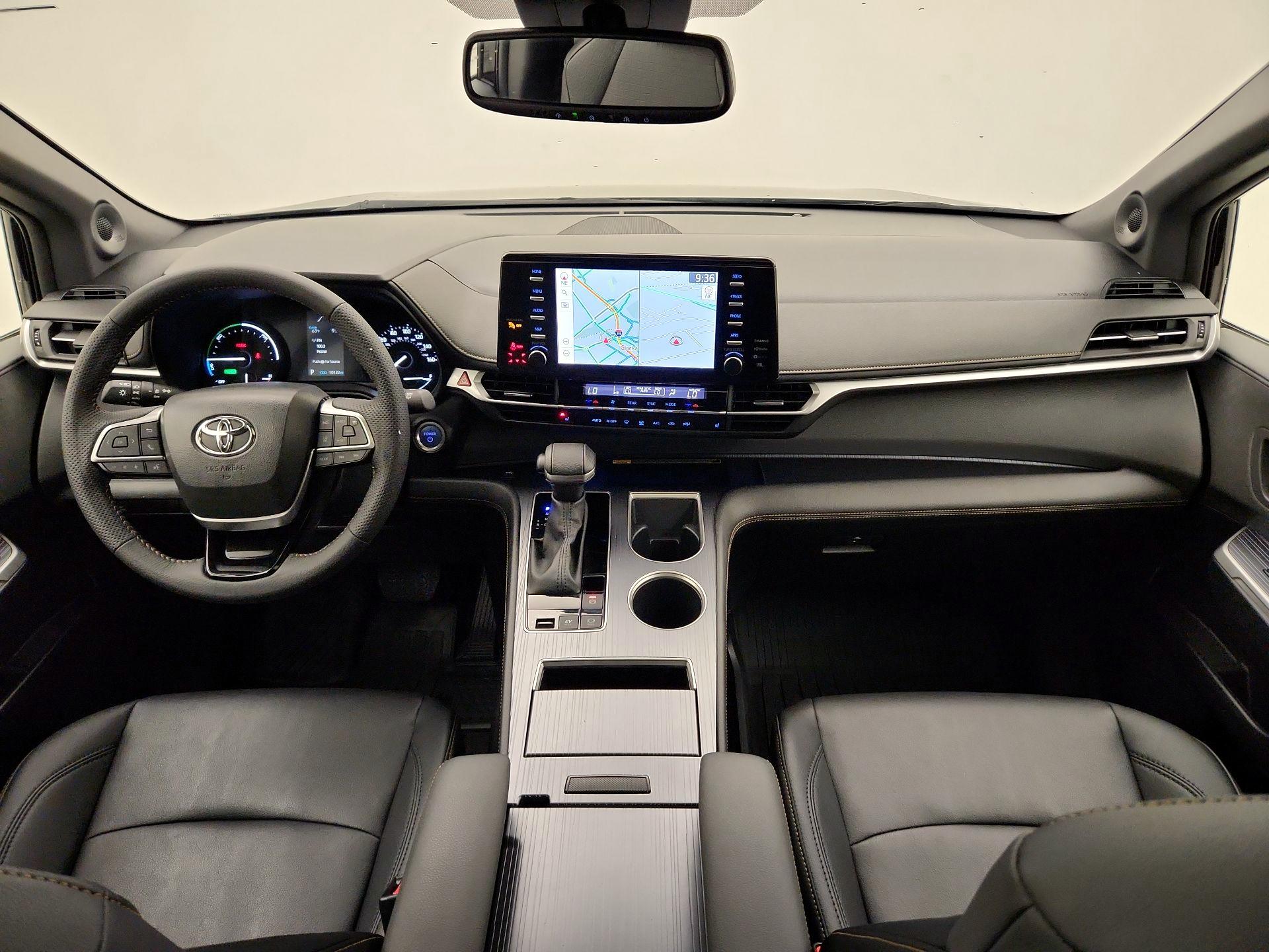 Thumbnail: 2023 Toyota Sienna - 9