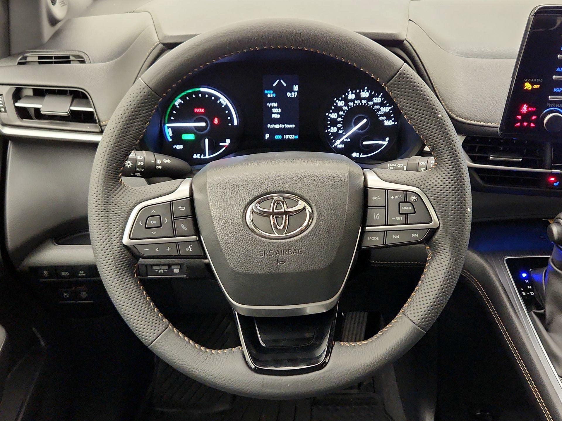 Thumbnail: 2023 Toyota Sienna - 10