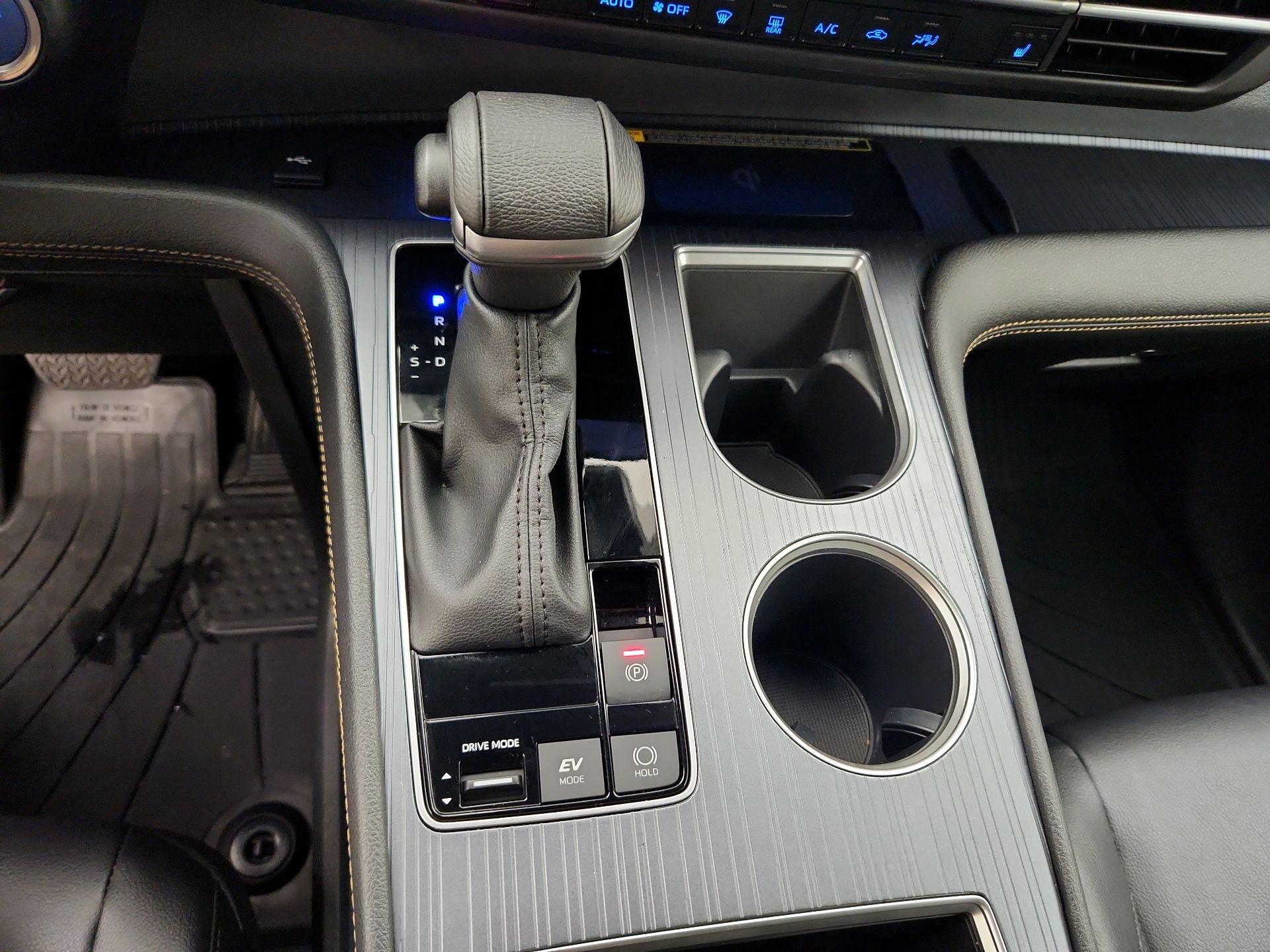 Thumbnail: 2023 Toyota Sienna - 18