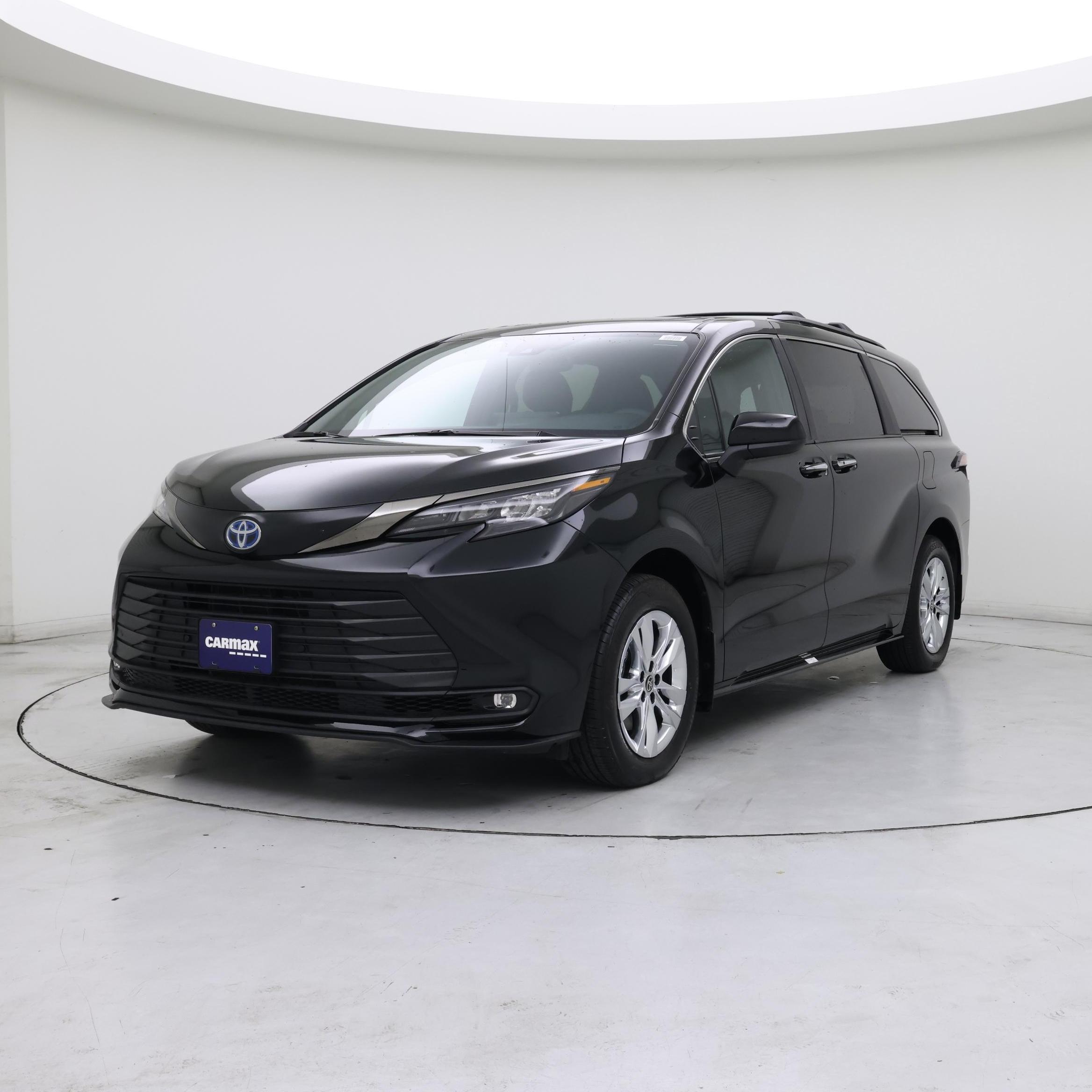 Thumbnail: 2023 Toyota Sienna - 4