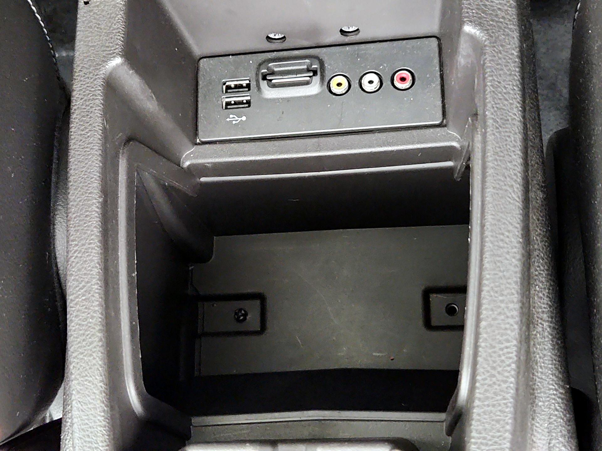 Thumbnail: 2014 Ford Focus - 19