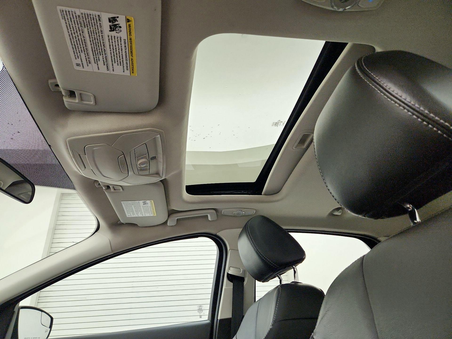 Thumbnail: 2014 Ford Focus - 20