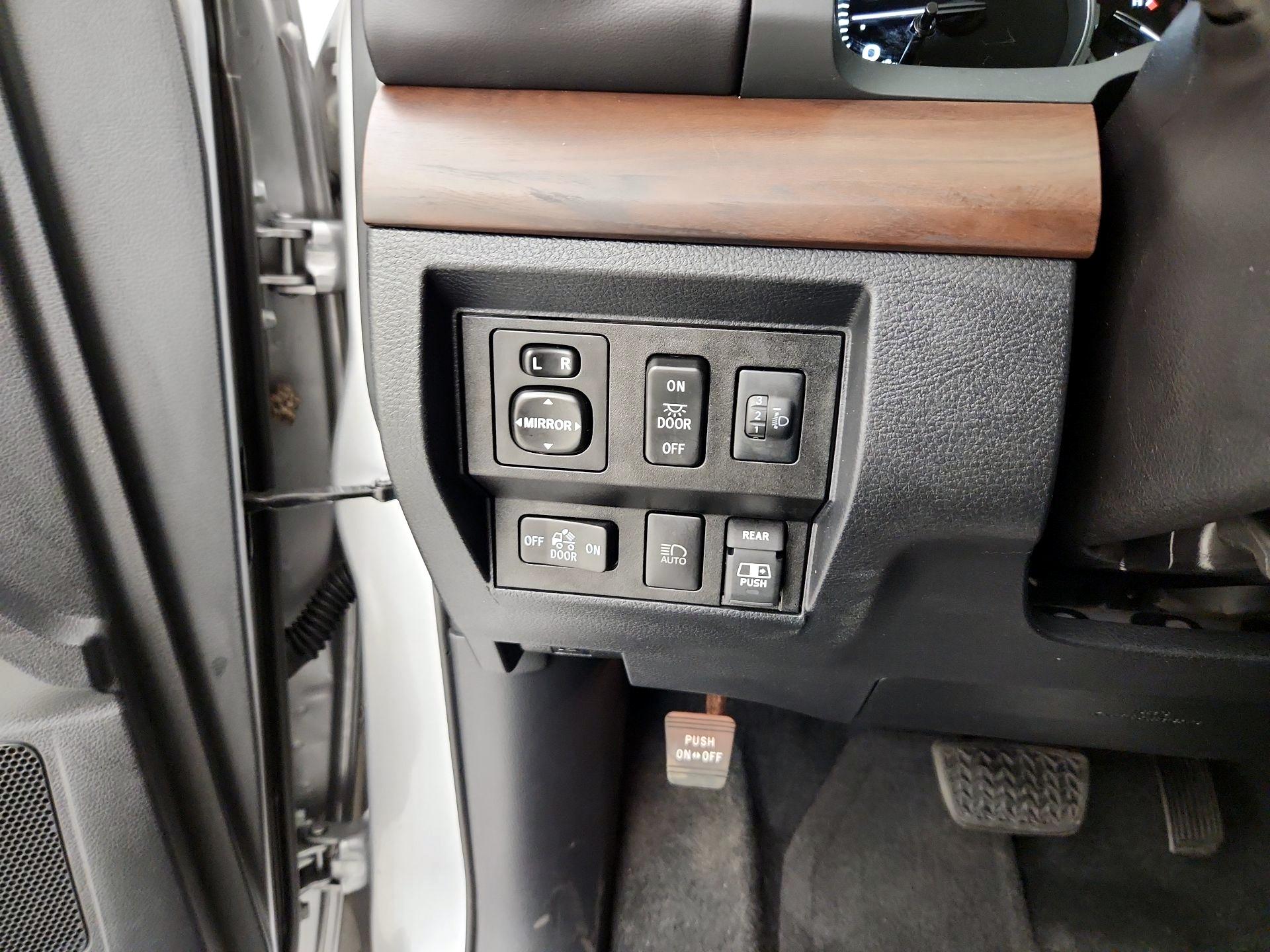 Thumbnail: 2019 Toyota Tundra - 13