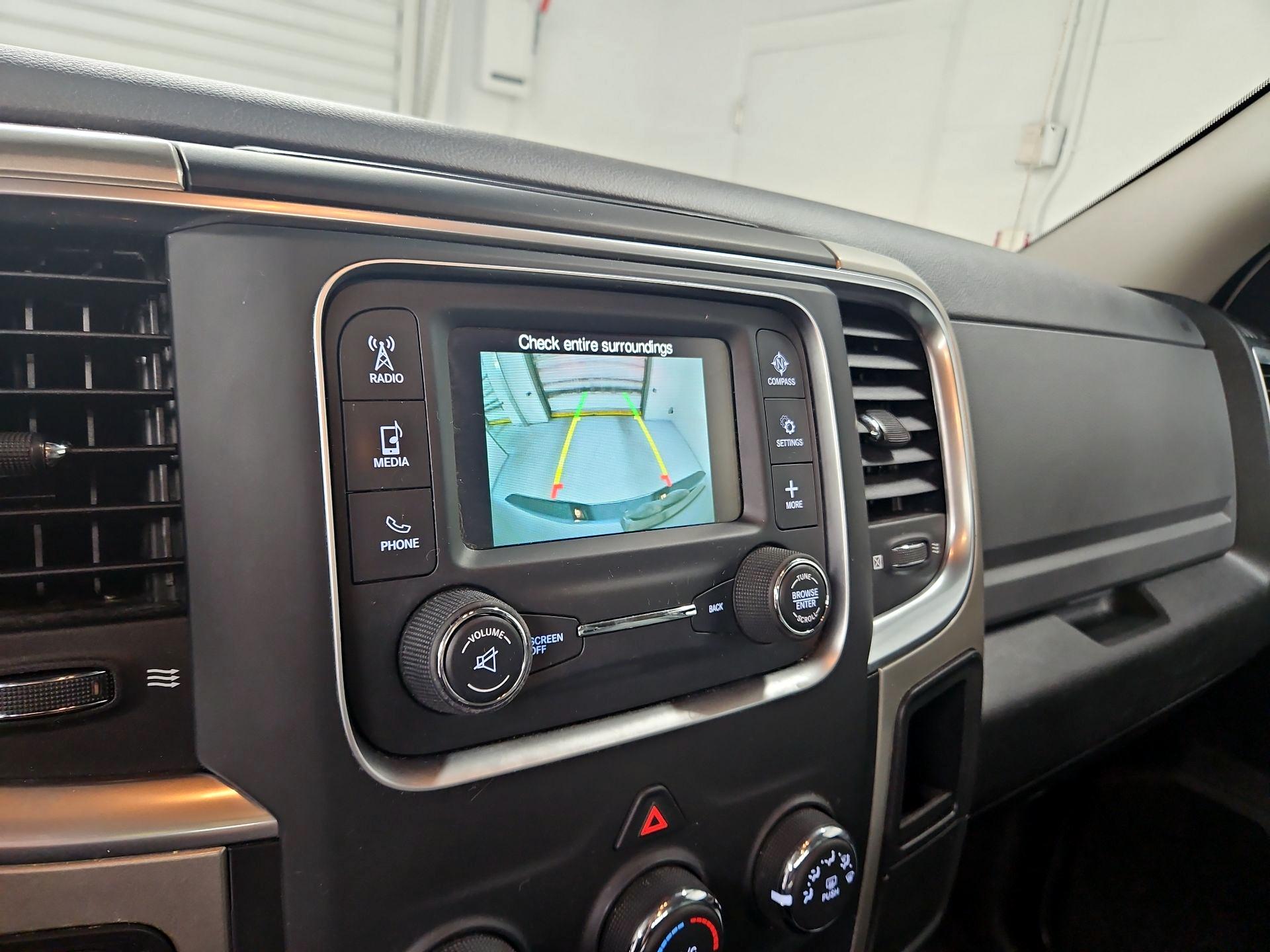 Thumbnail: 2020 RAM 1500 Classic - 14